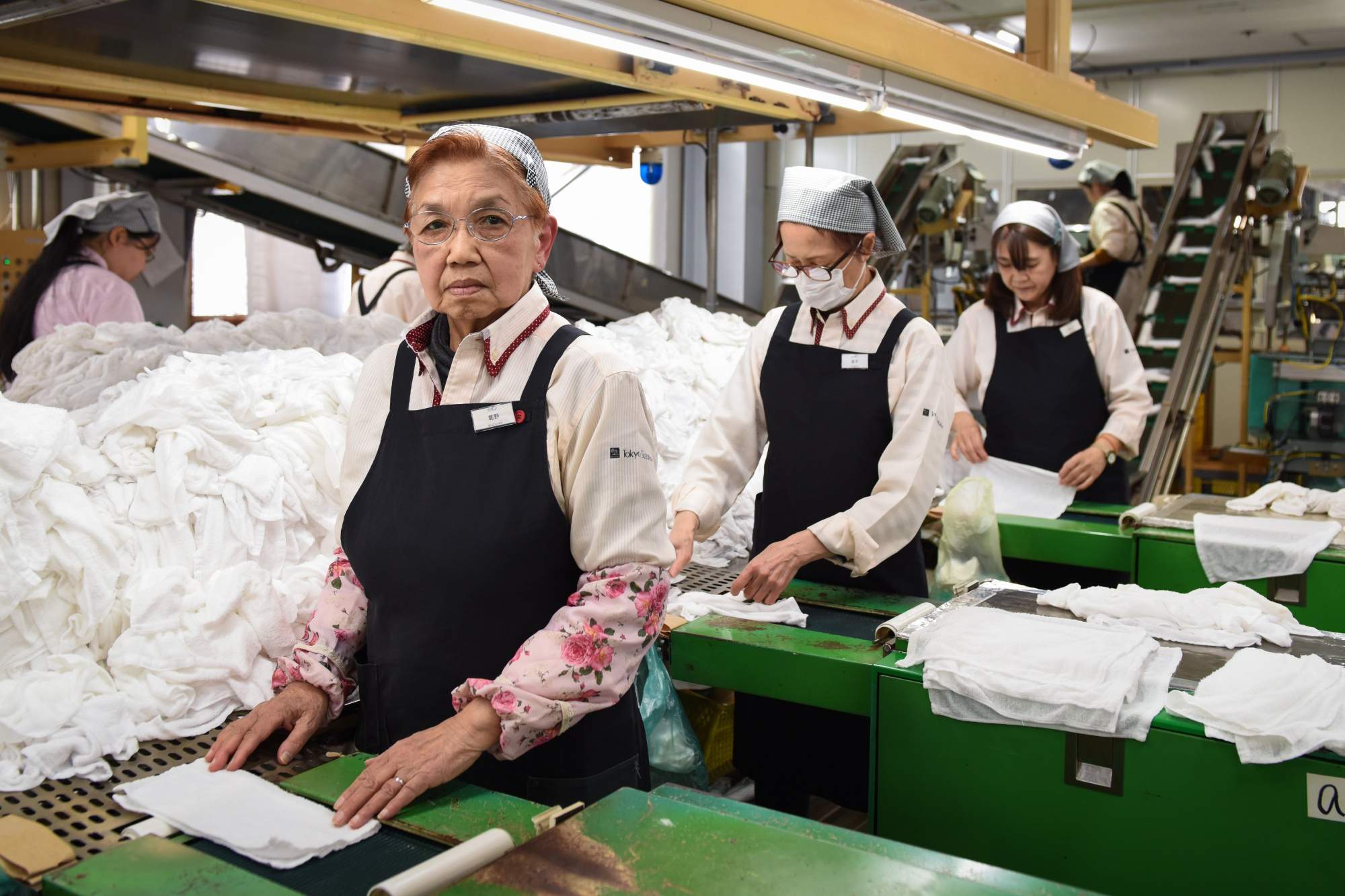 trabajadores-ancianos-bloomberg.jpg