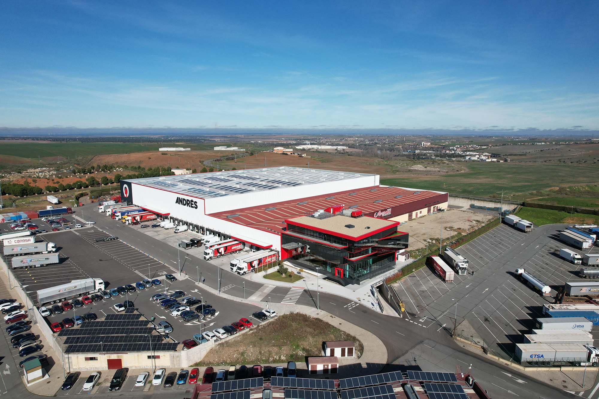 Instalaciones del distribuidor de neumáticos Grupo Andrés