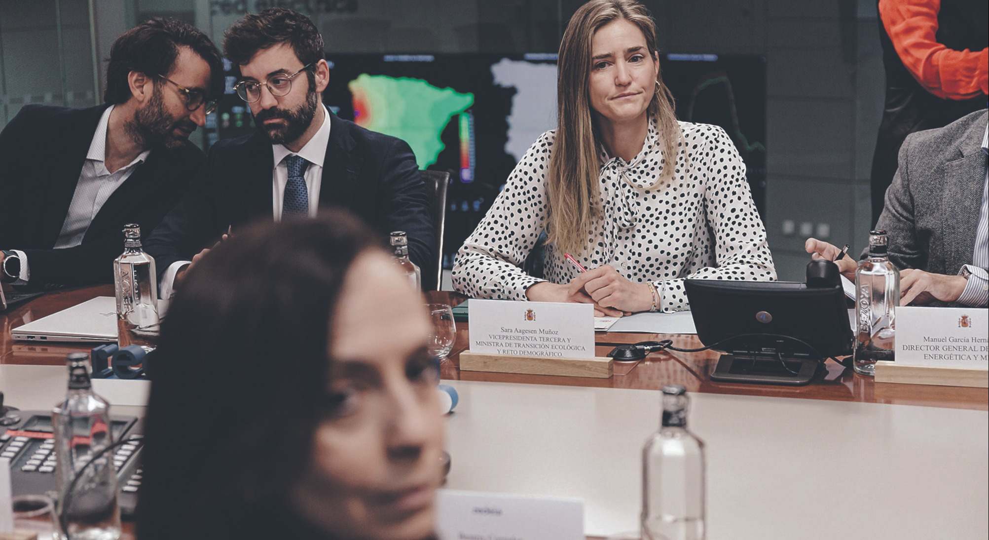 La vicepresidenta Sara Aagesen y la presidenta de Redeia, Beatriz Corredor