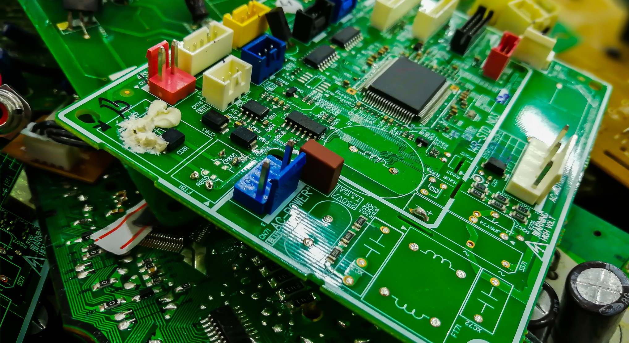 Chip-semiconductor.jpg