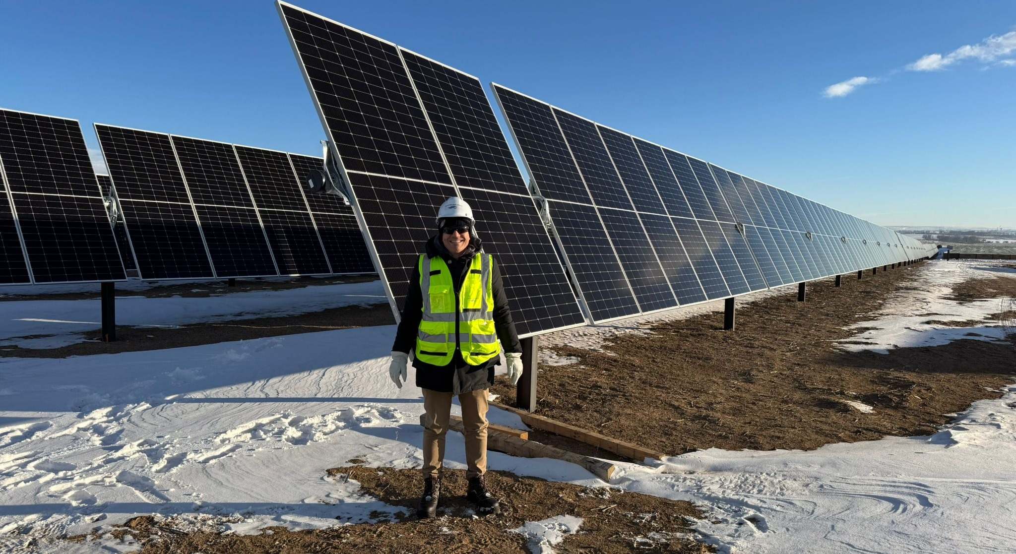 Antonio Cammisecra en la planta adquirida a Q-Cells