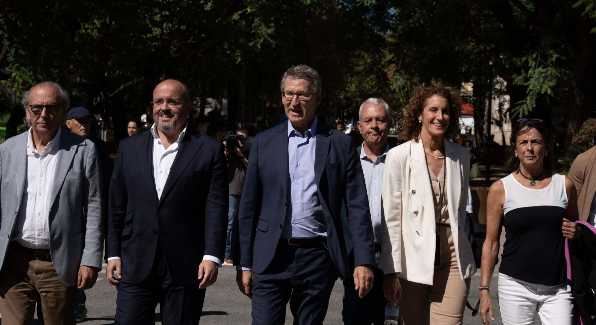 Alberto Núñez Feijóo junto a Alejandro Fernández en Barcelona. EP