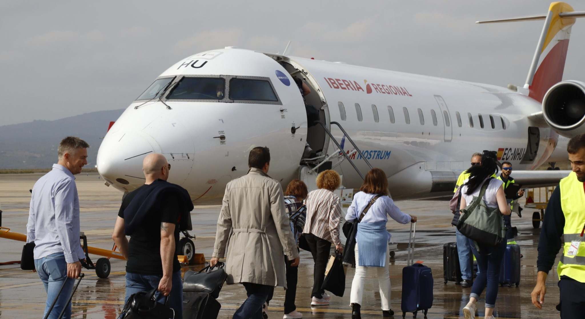 Un avión de Air Nostrum en el aeropuerto de Castellón.