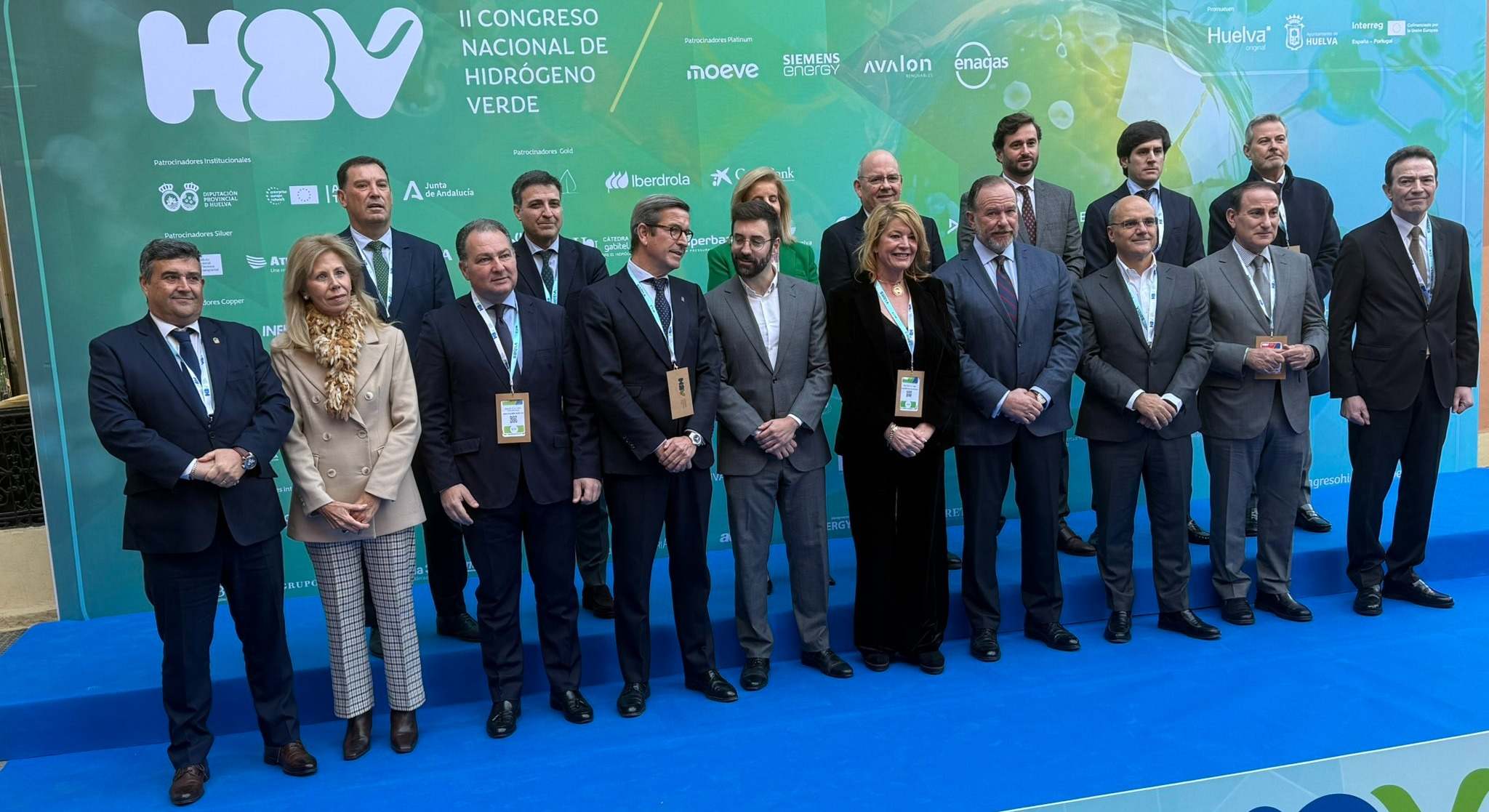 Autoridades y responsables de empresas en la inauguración del II Congreso Nacional de Hidrógeno Verde de Huelva.