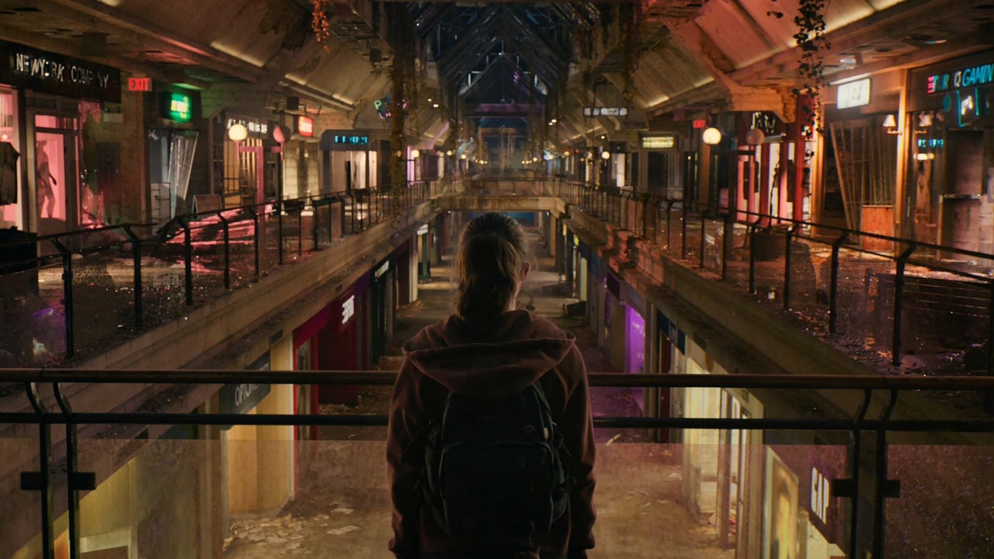 Last Of Us - Left Behind - centro comercial