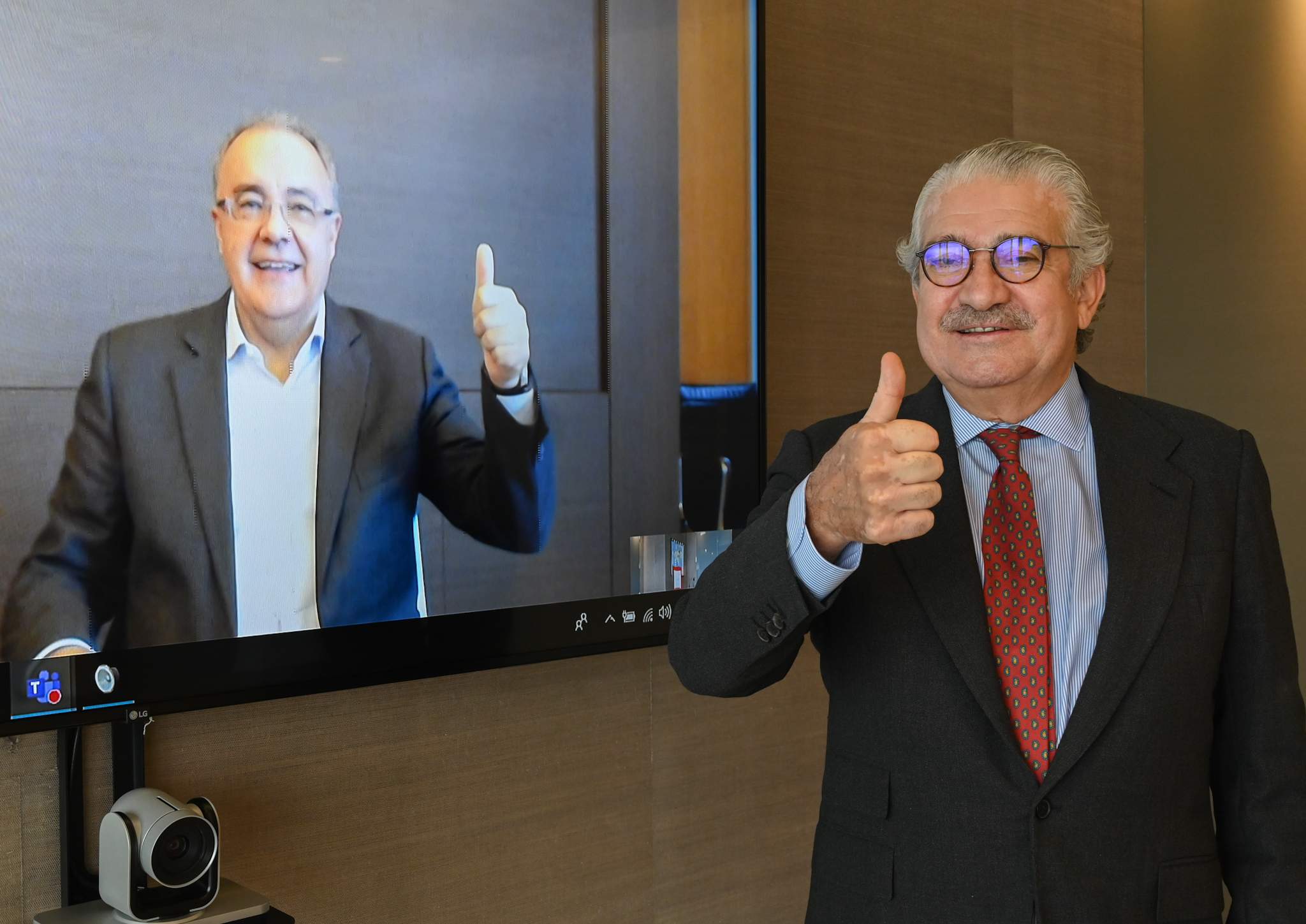 Tobias-Martinez-CEO-de-Cellnex-y-Jose-Bogas-CEO-de-Endesa.JPG