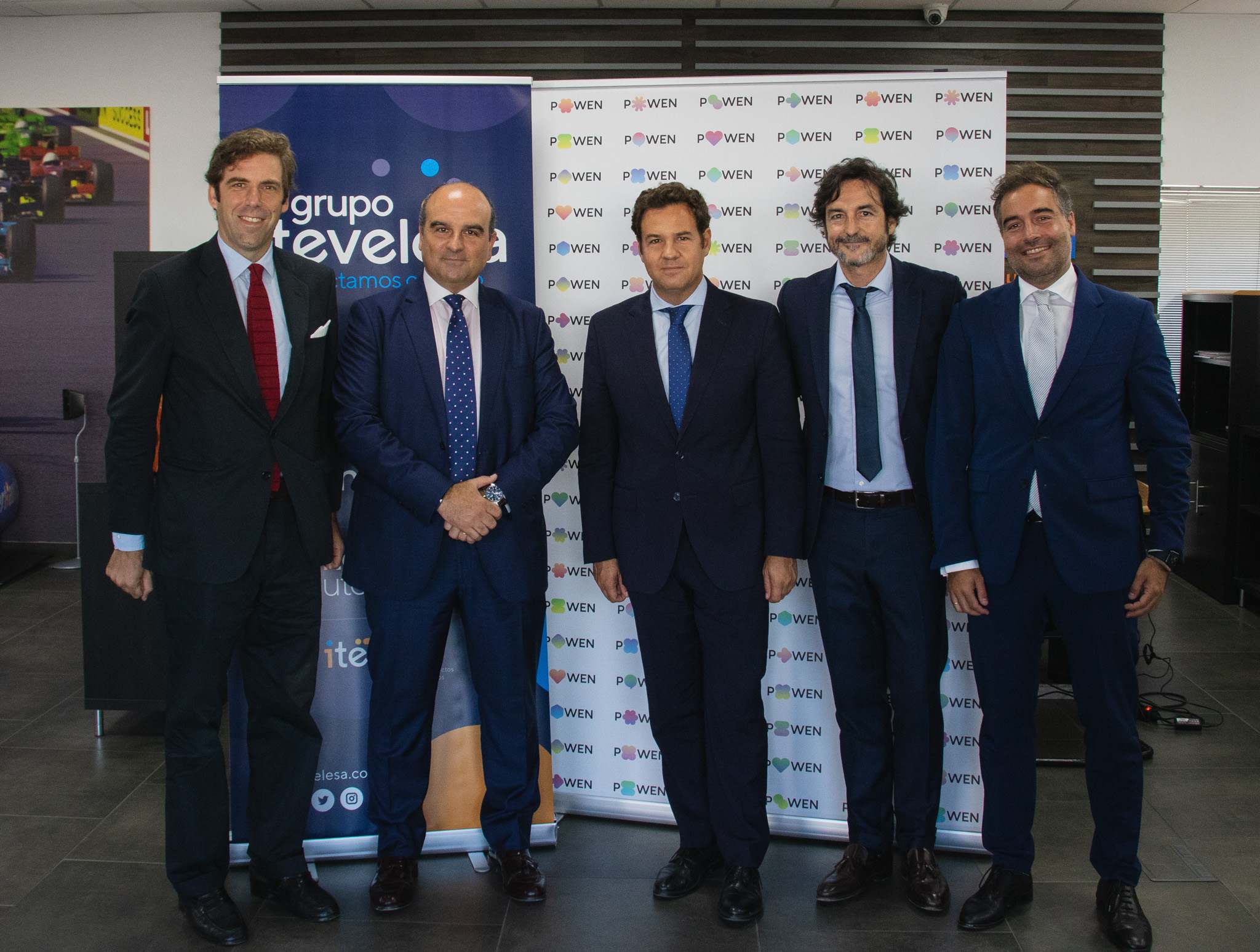 POWEN_Proyecto-fotovoltaico-Grupo-Itevelesa_foto-de-familia.jpg