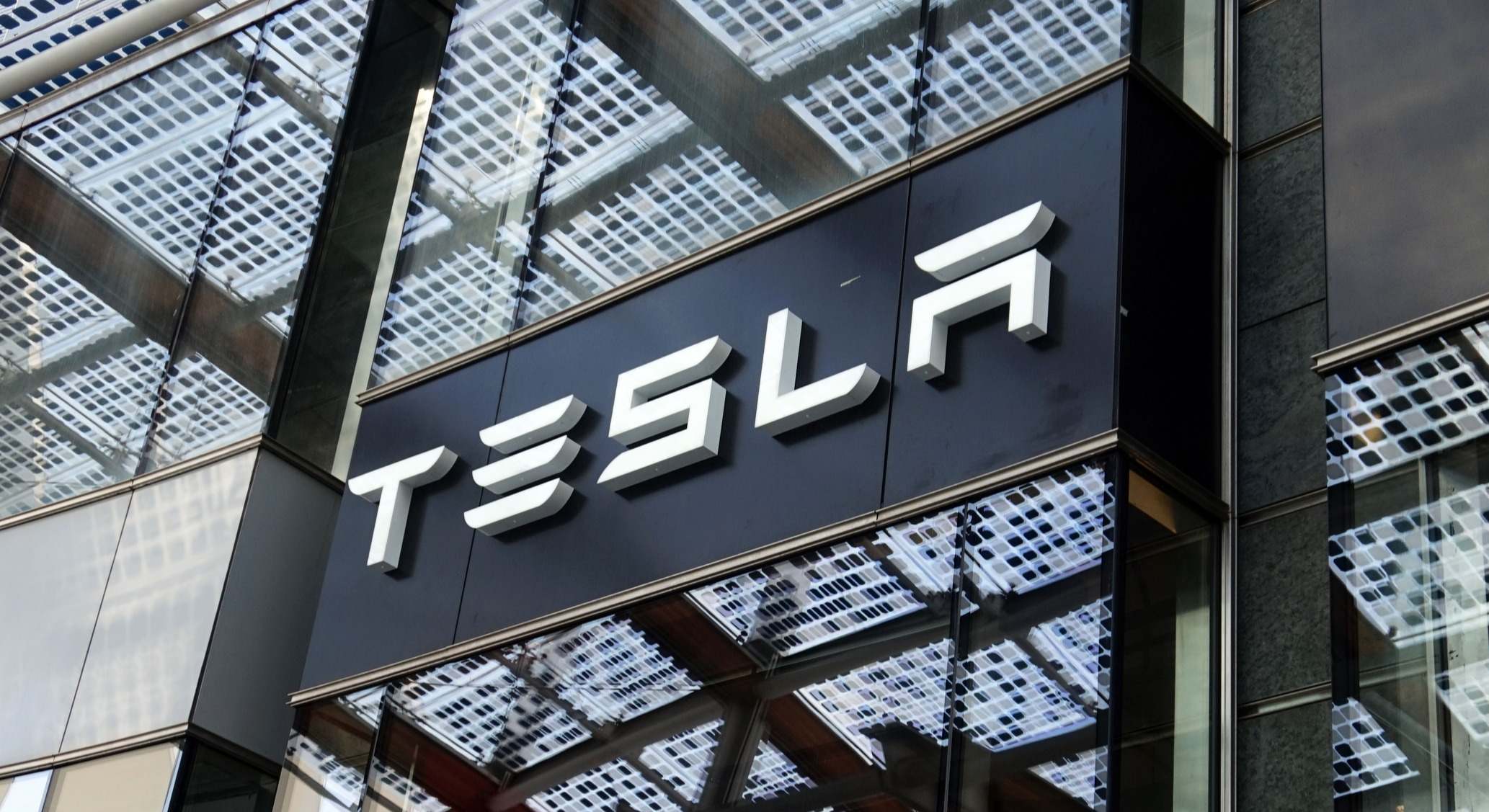 Logo de Tesla