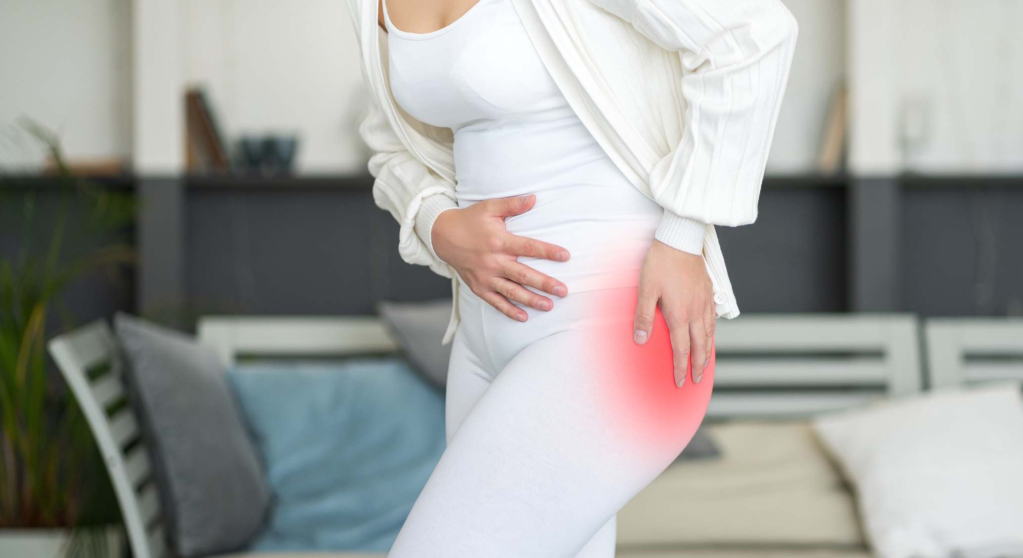 Mujer con dolor en un lado