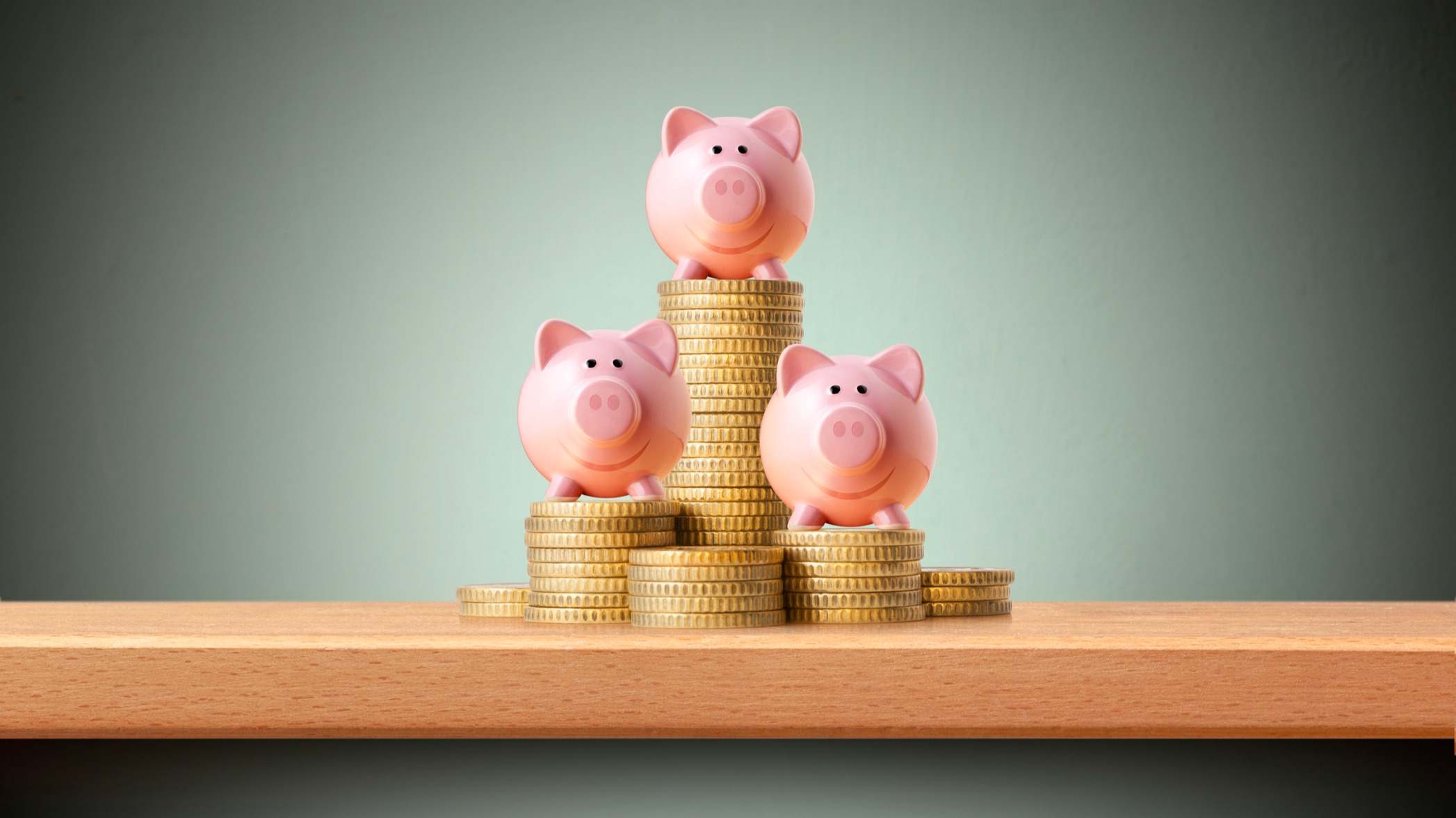 Huchas sobre montones de euros