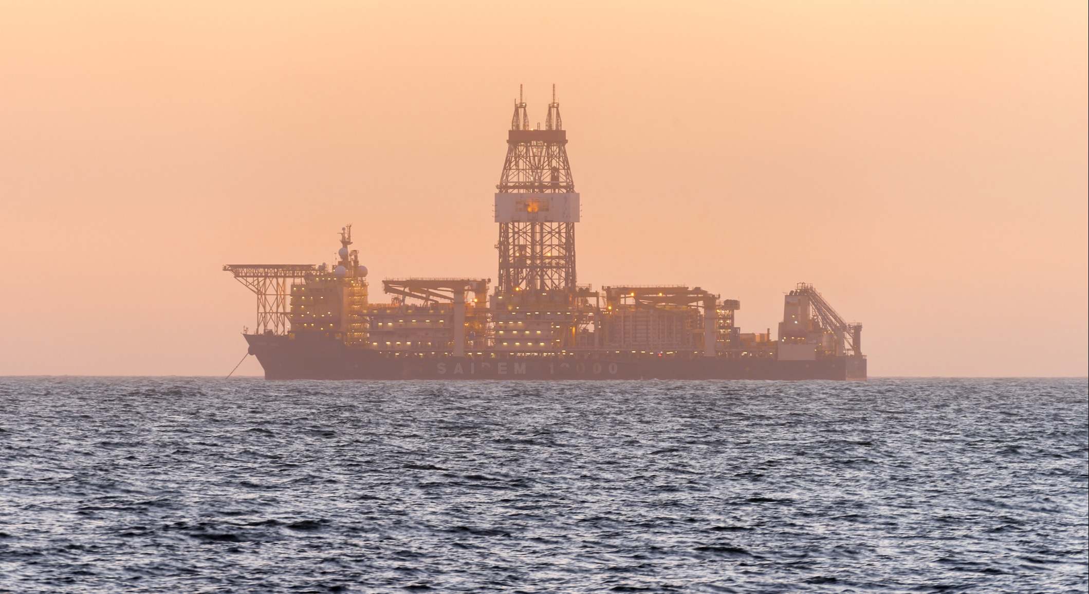 Perforación petrolífera en el mar de Namibia (Dreamstime)