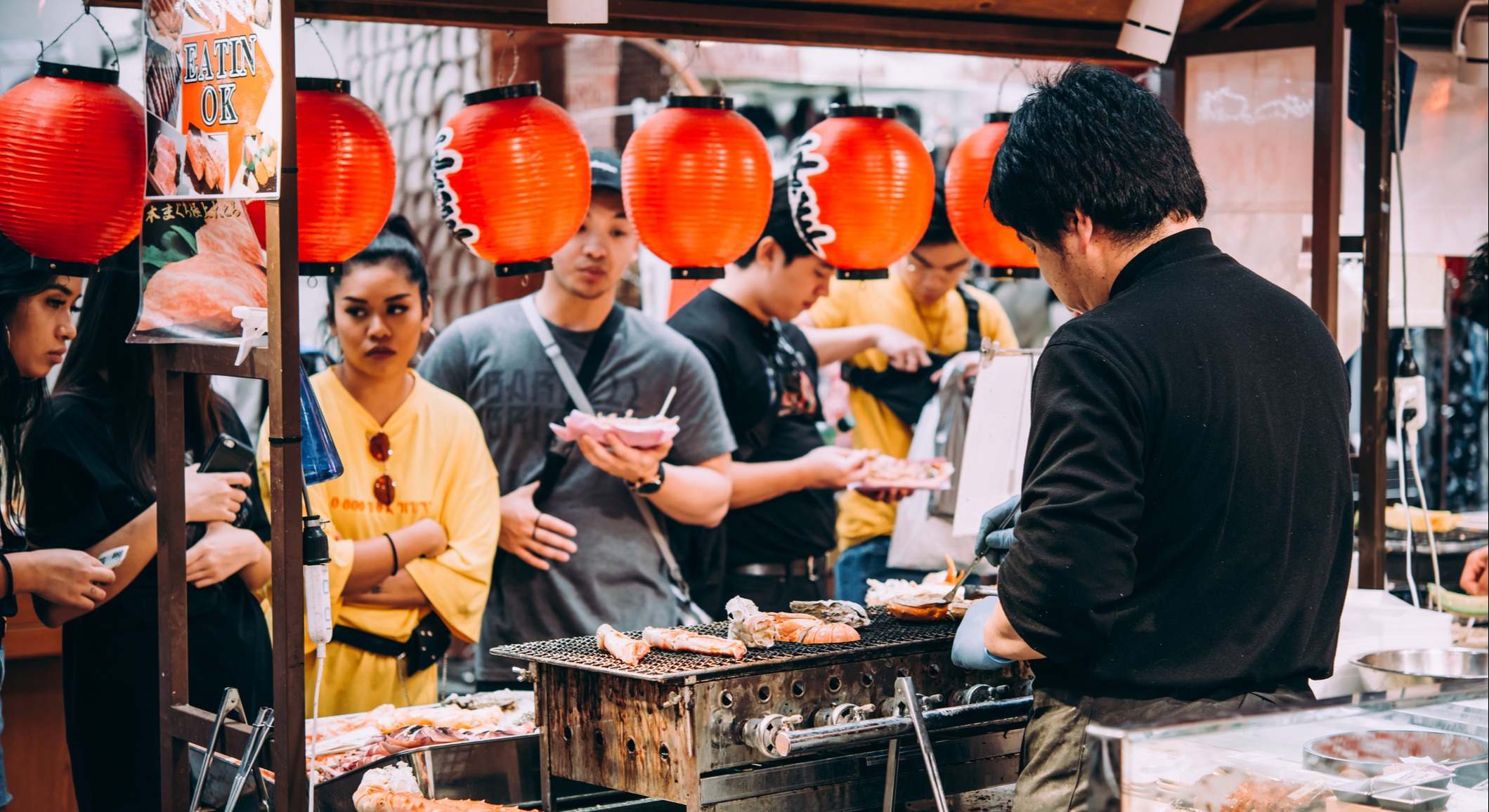 Puesto de comida callejera en Japón. Foto: iStock