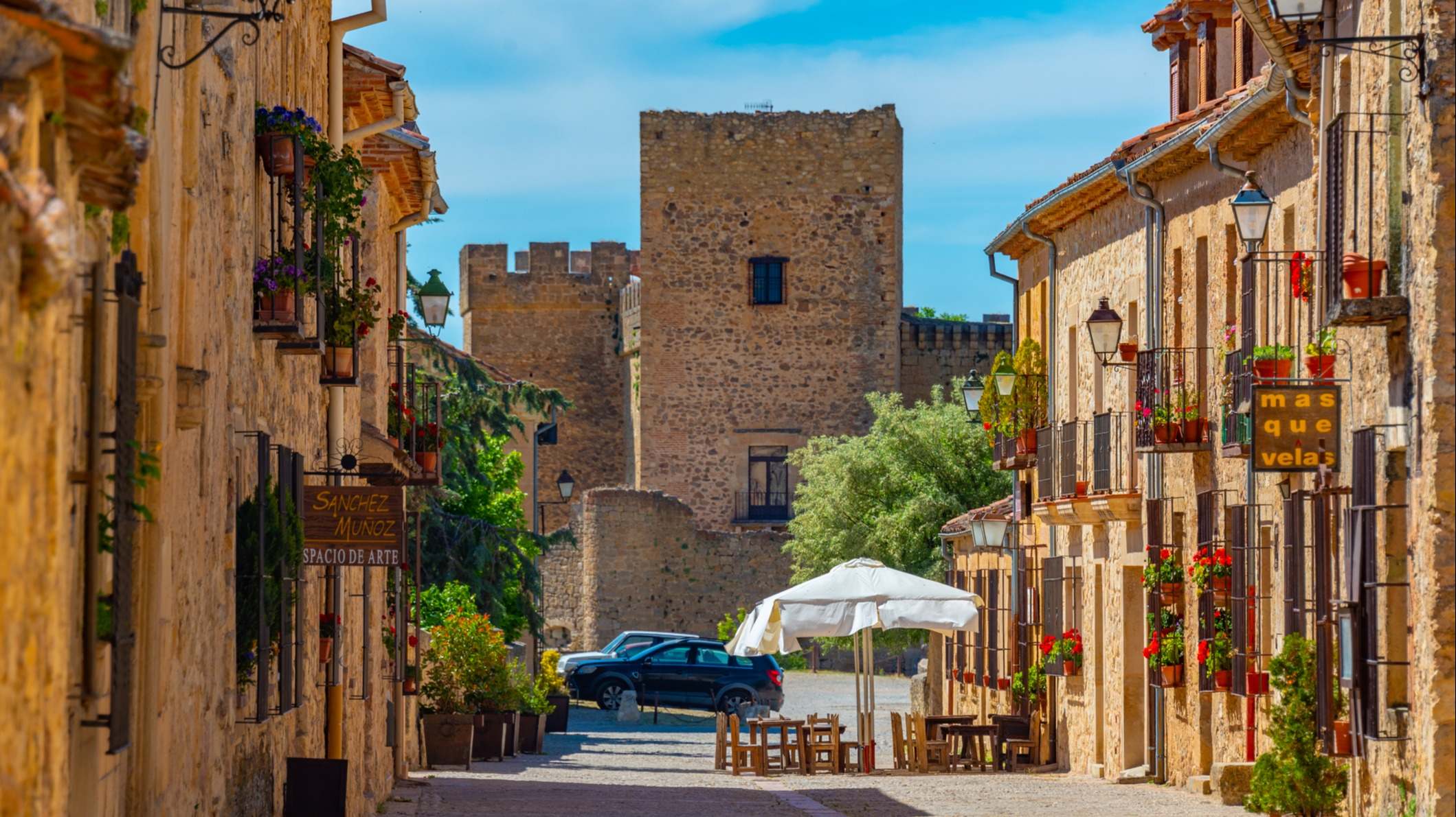 Calle del pueblo de Pedraza, Segovia