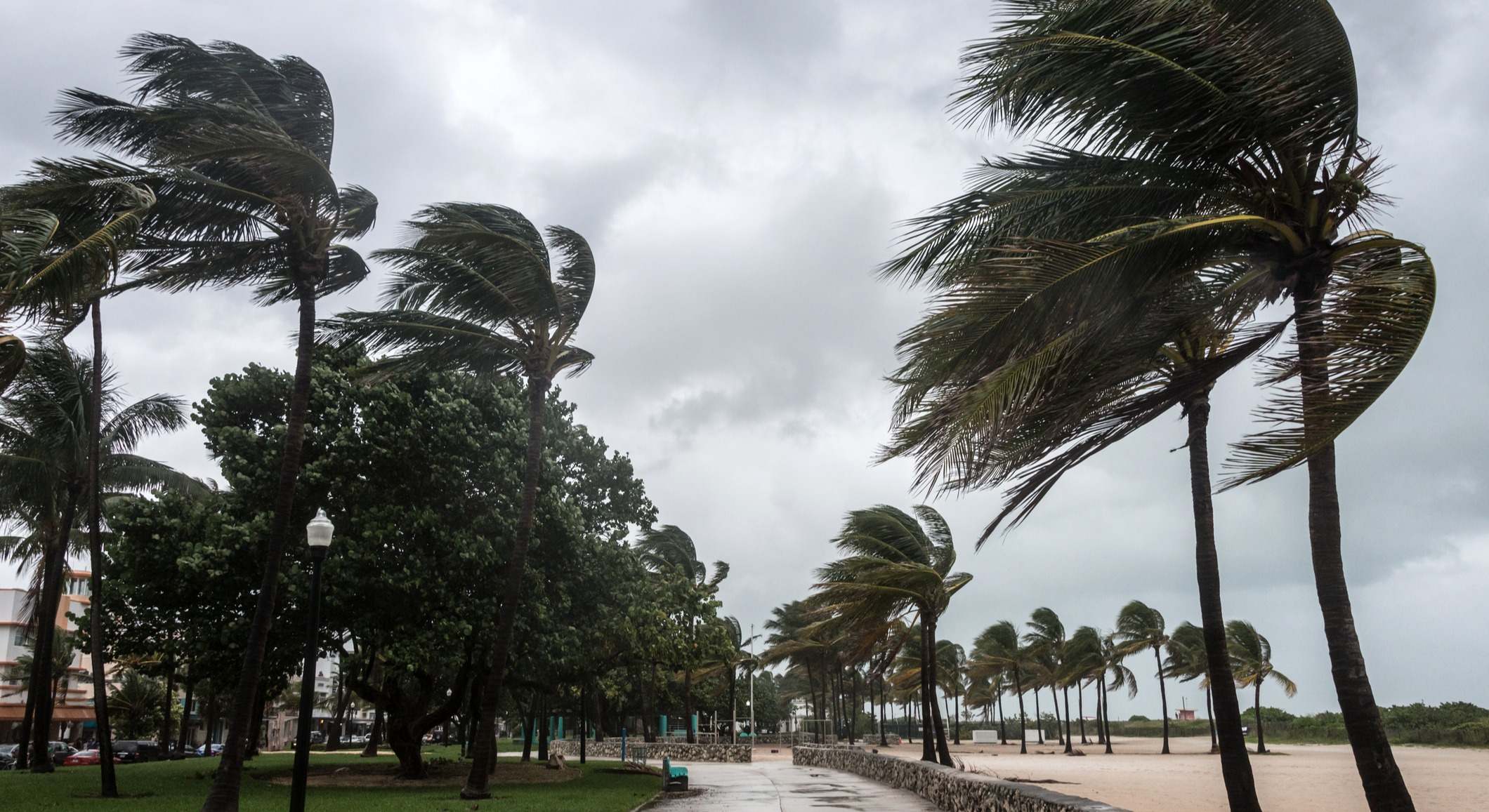 Lluvia en la playa
