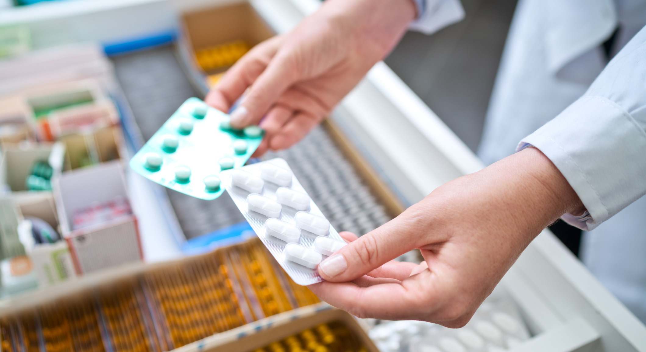 Farmacéutica titular de medicamentos