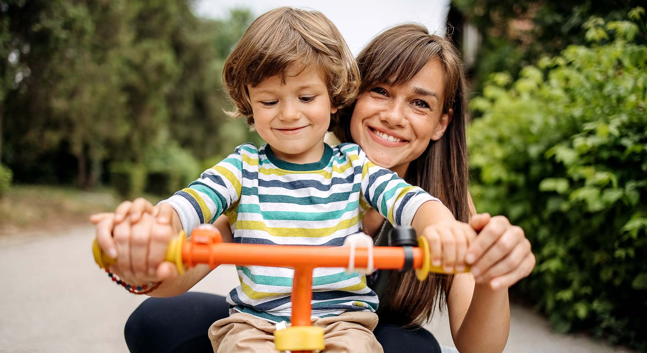 Una madre con su hijo