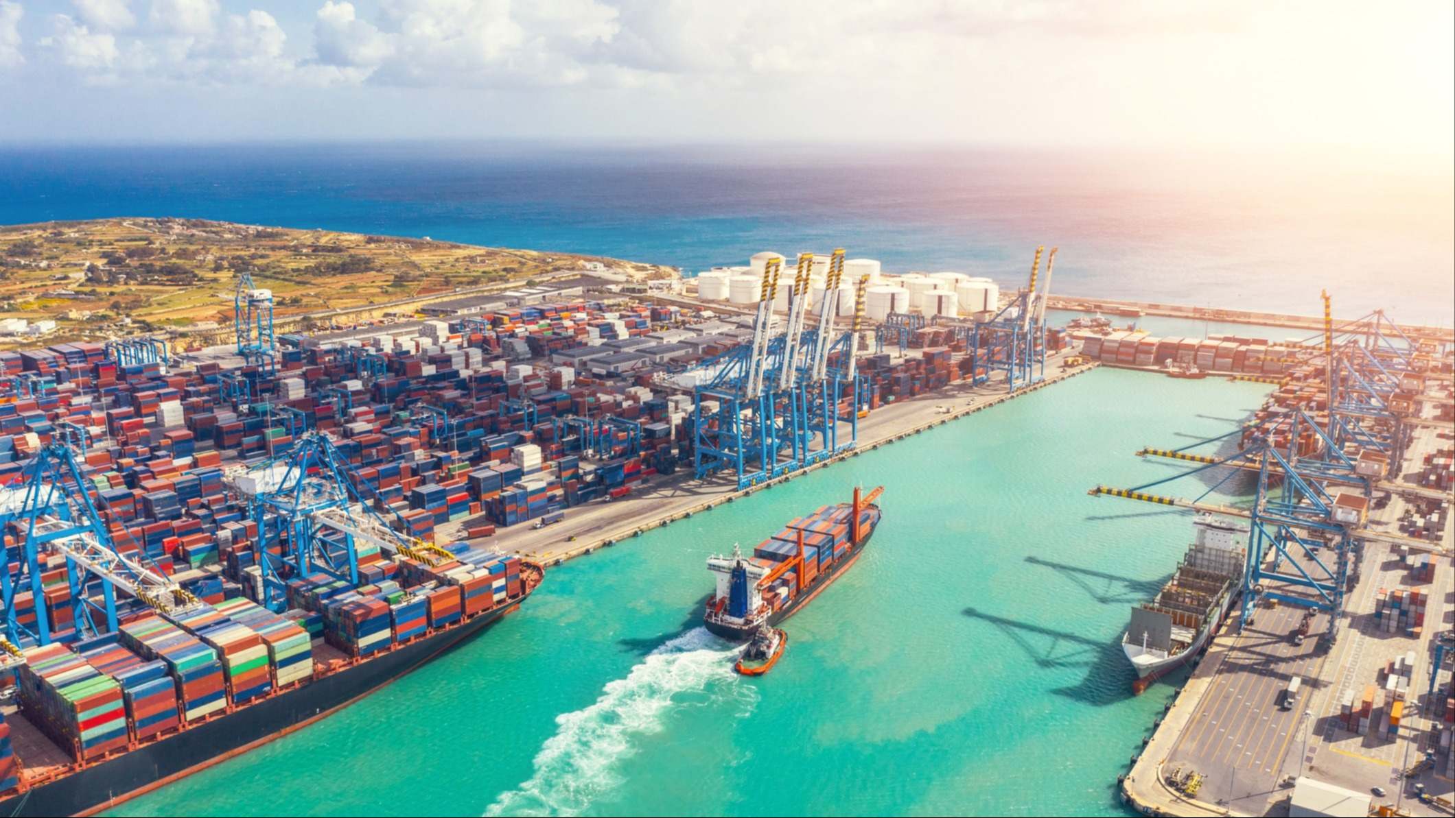 El comercio marítimo en el Mar Rojo