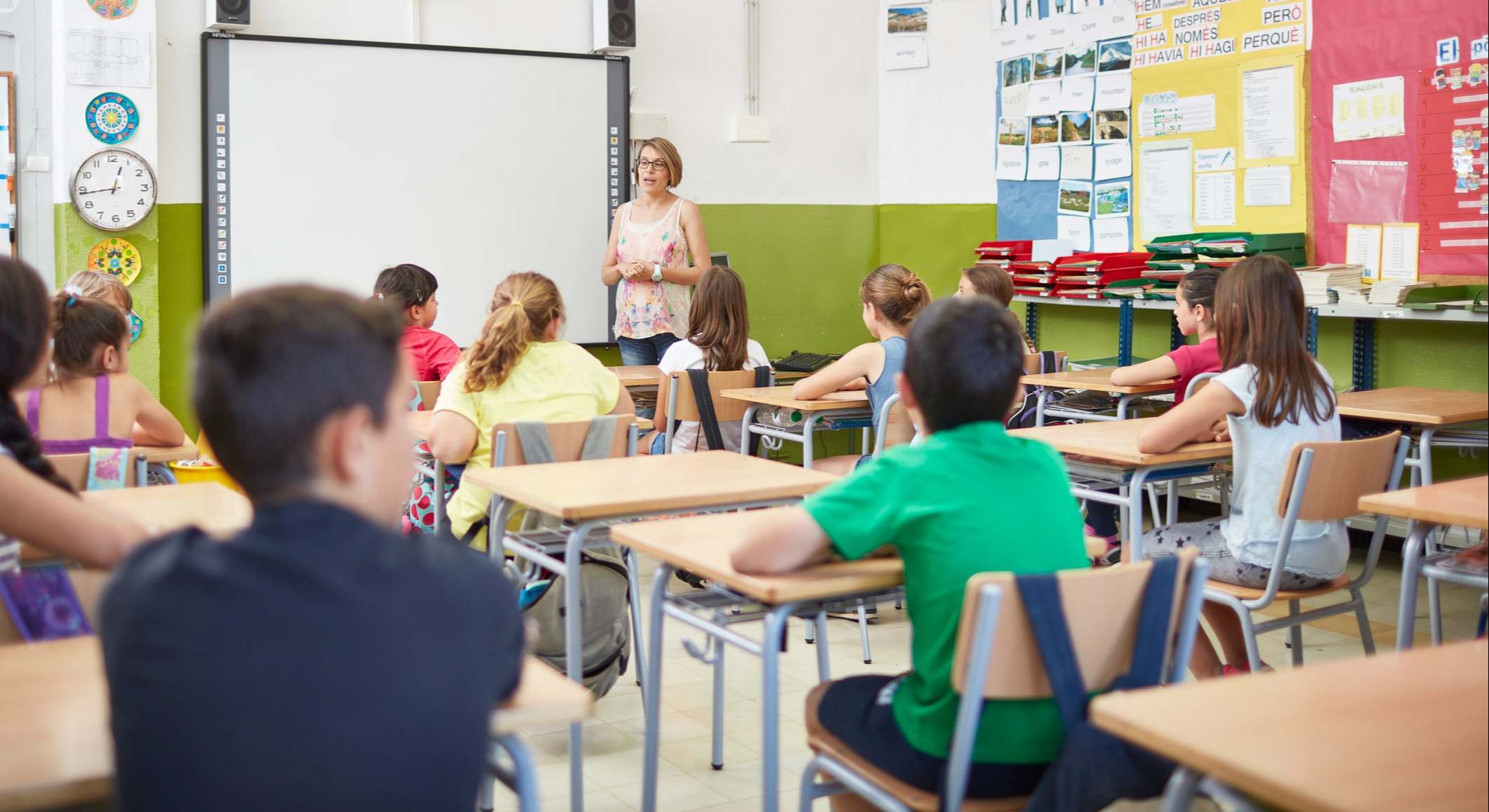 Niños en el aula de un colegio. / Foto: iStock