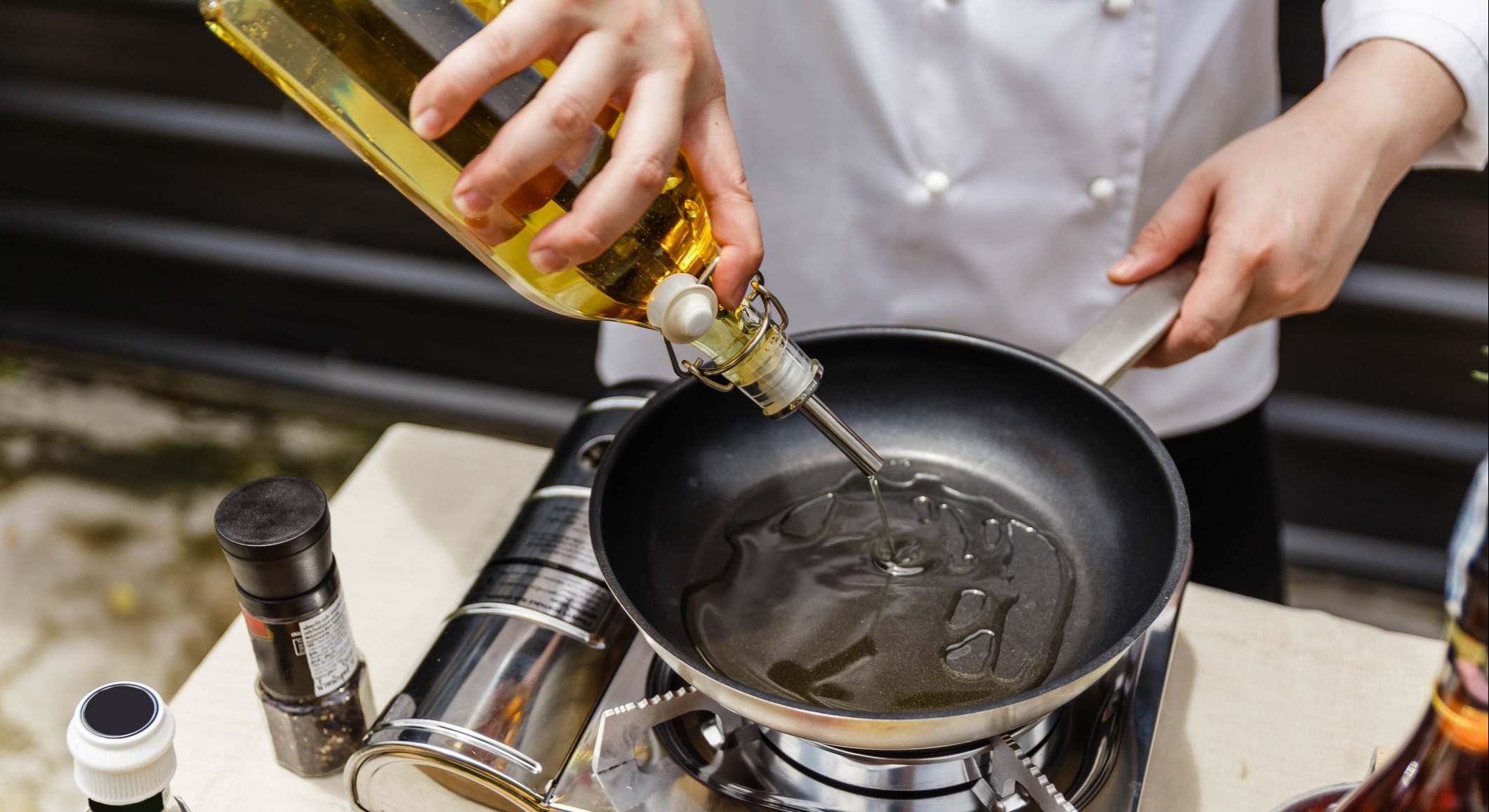 Sartén con aceite de oliva