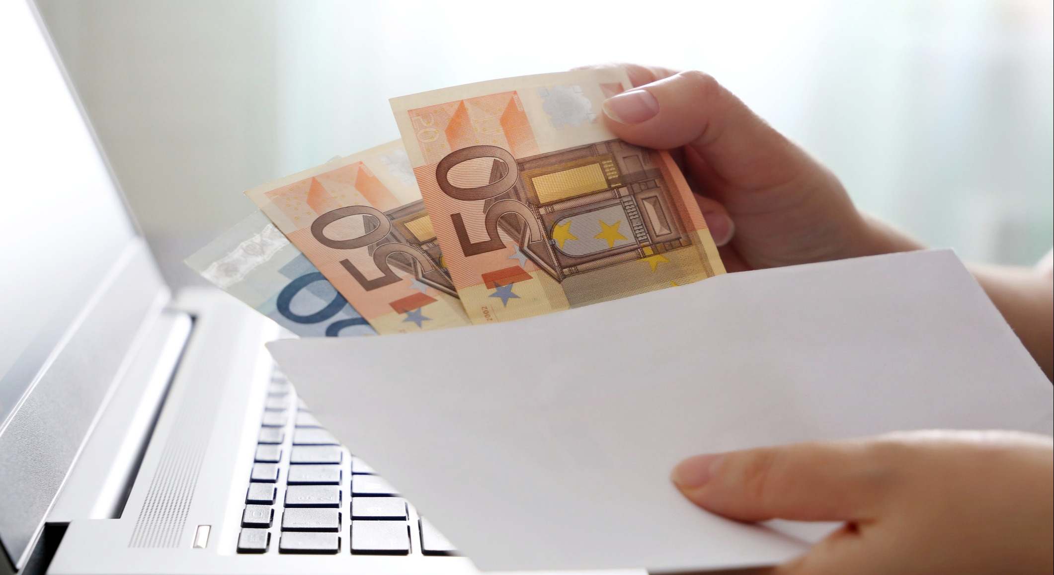 Dinero de la paga extra en junio 2024. / Foto: iStock