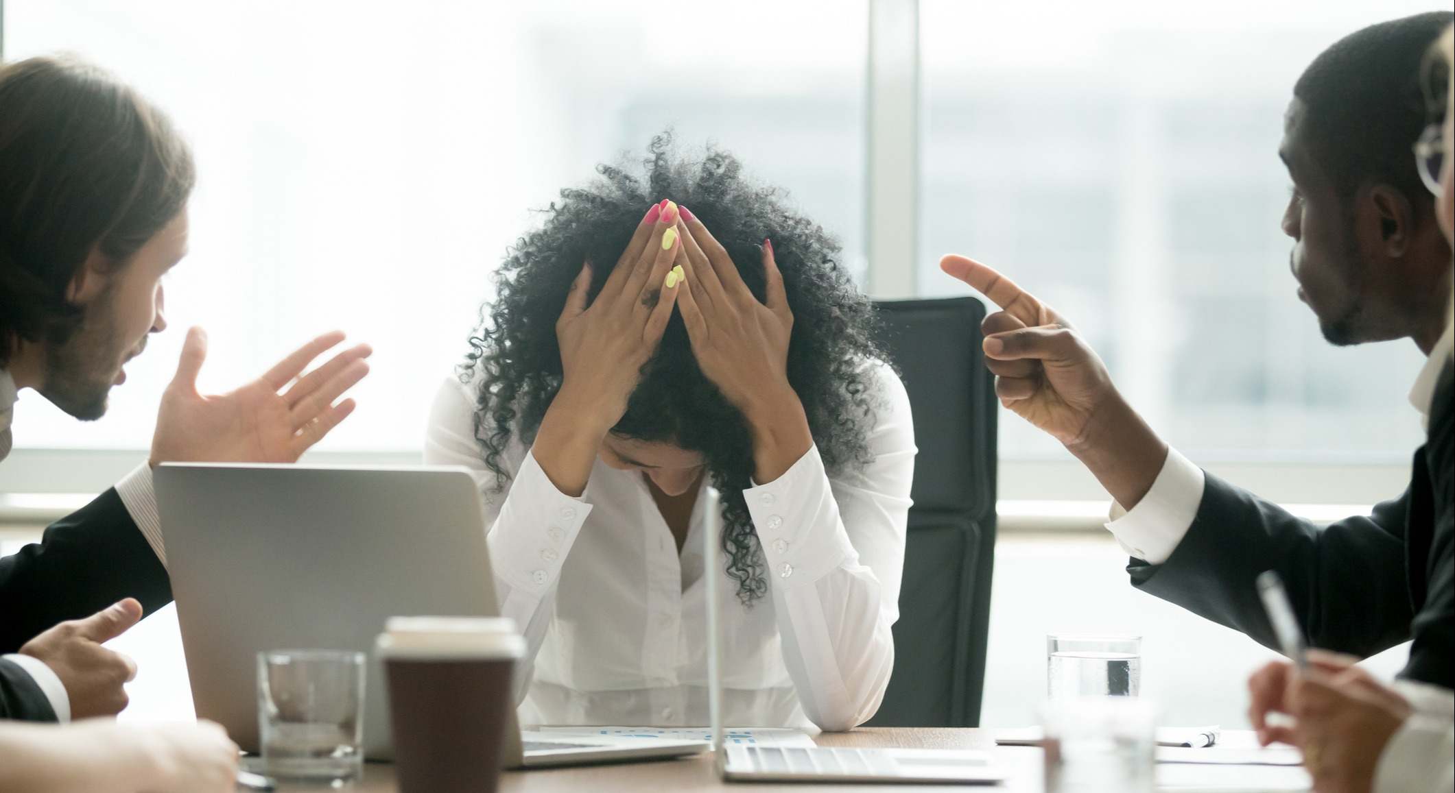 Empleados discutiendo