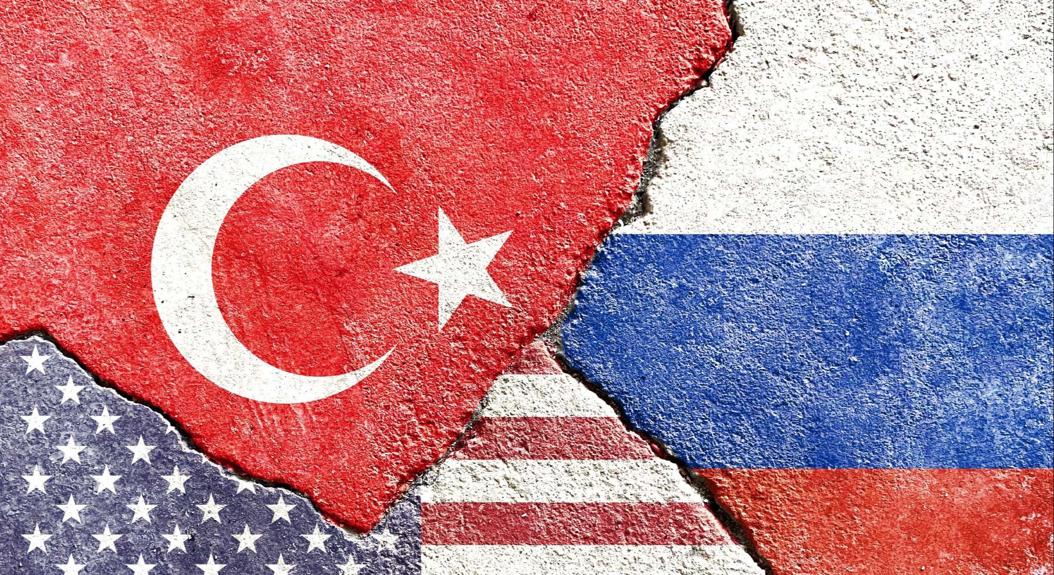 Banderas de Turquía, Rusia y EEUU