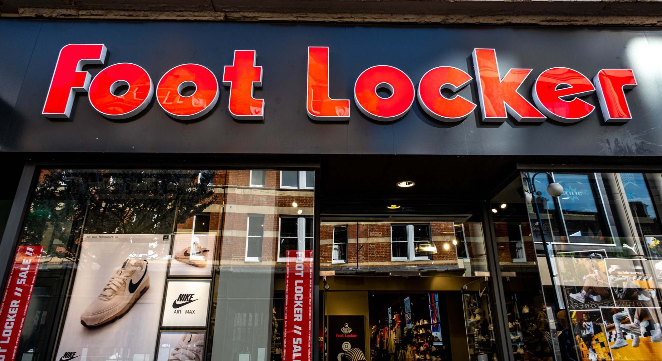 Foot-Locker-istock.jpg