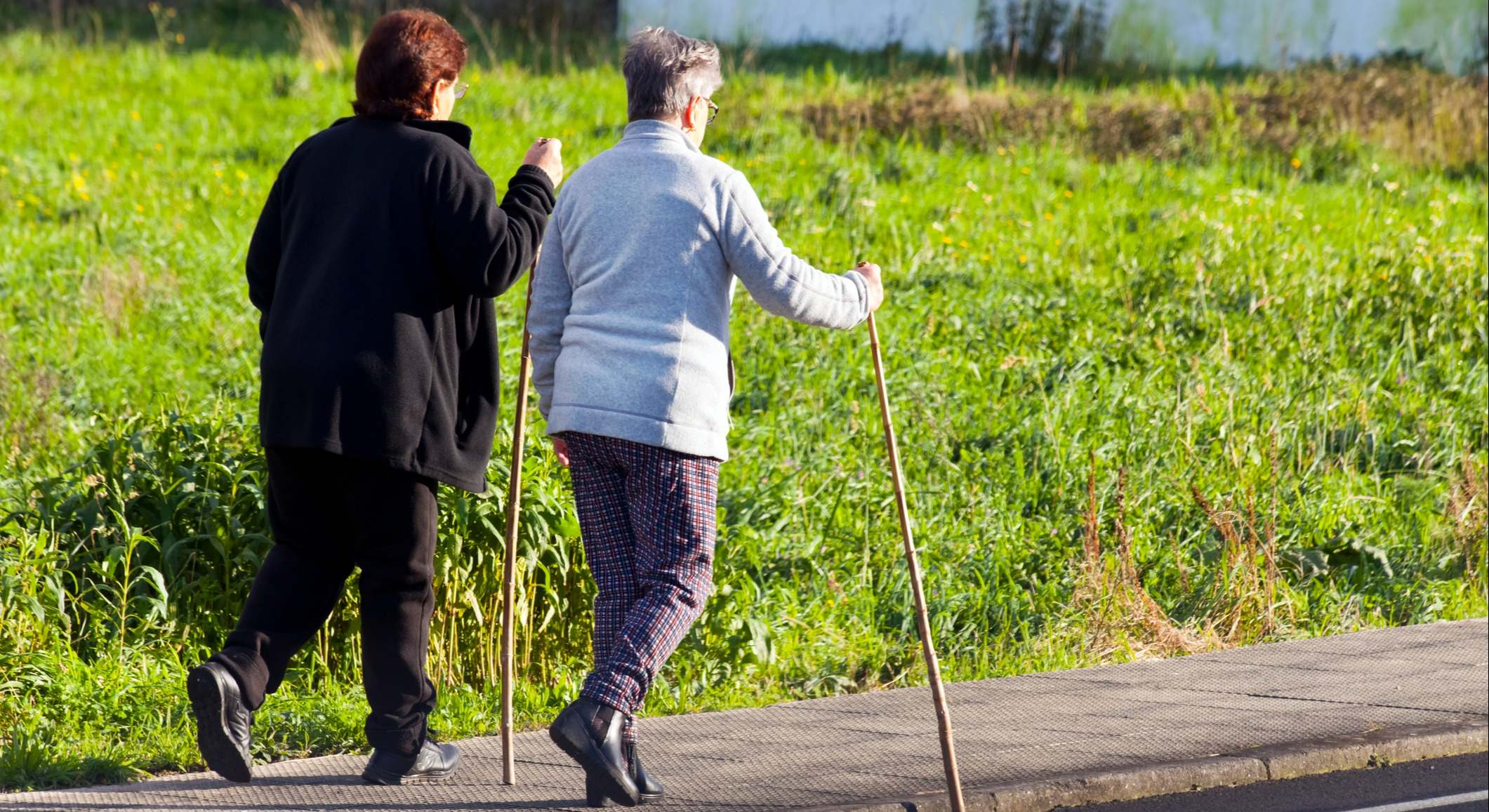 Dos mujeres de paseo. Foto: iStock