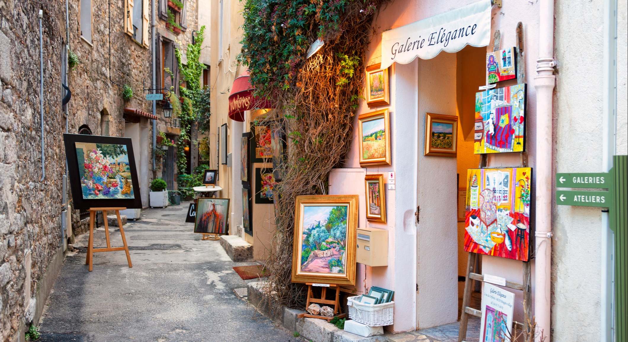 Mougins