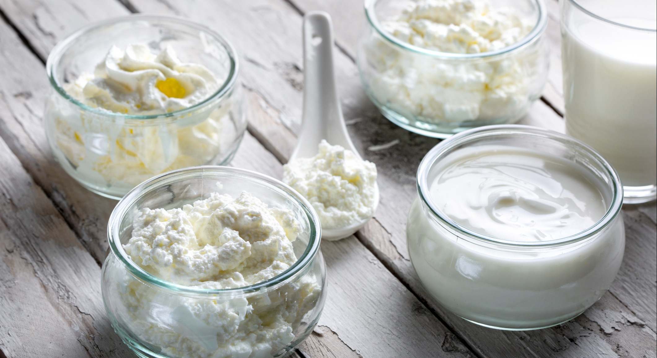 Productos lácteos: leche, crema, yogur, requesón y cuajada