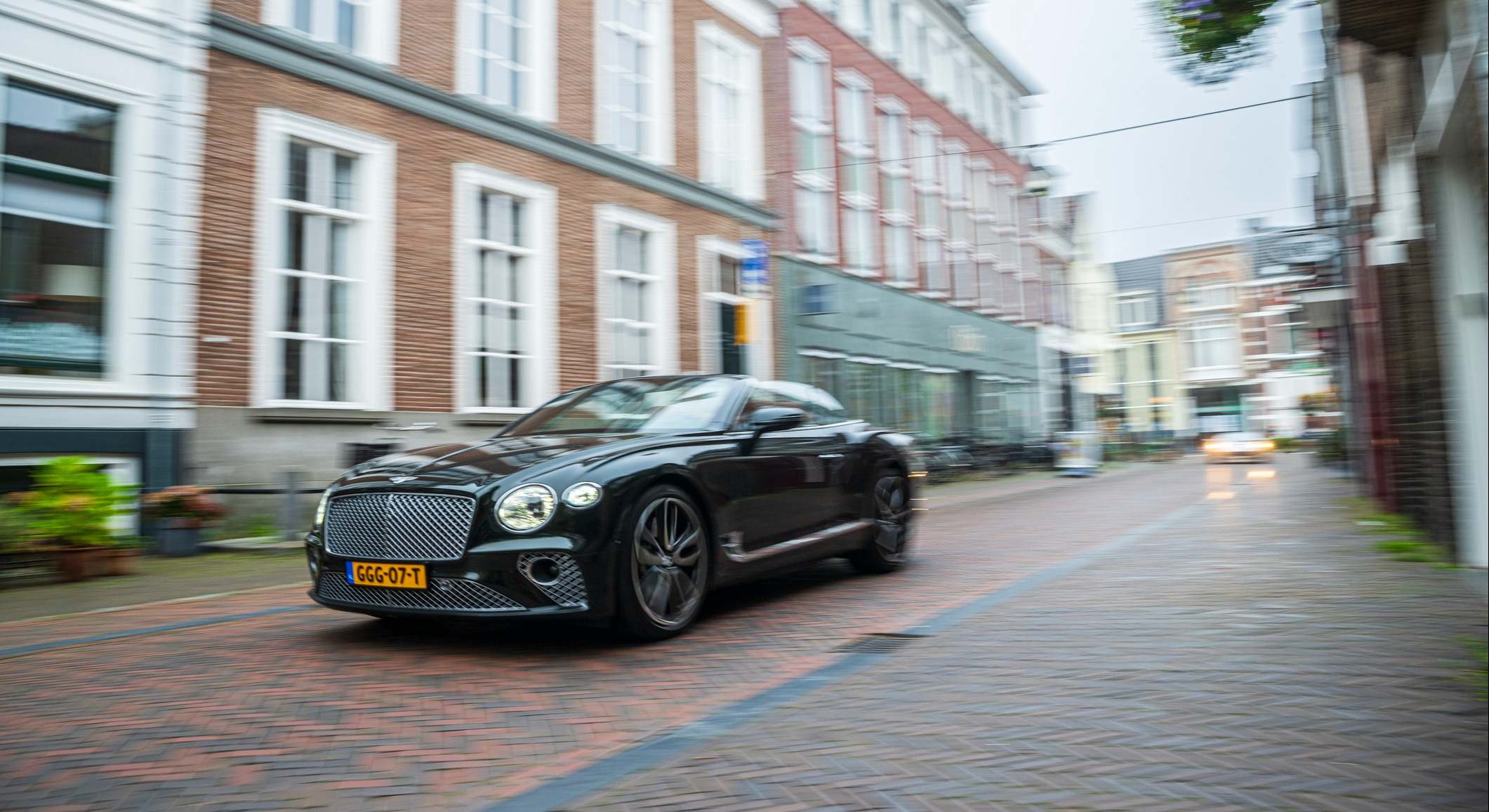 Bentley circulando