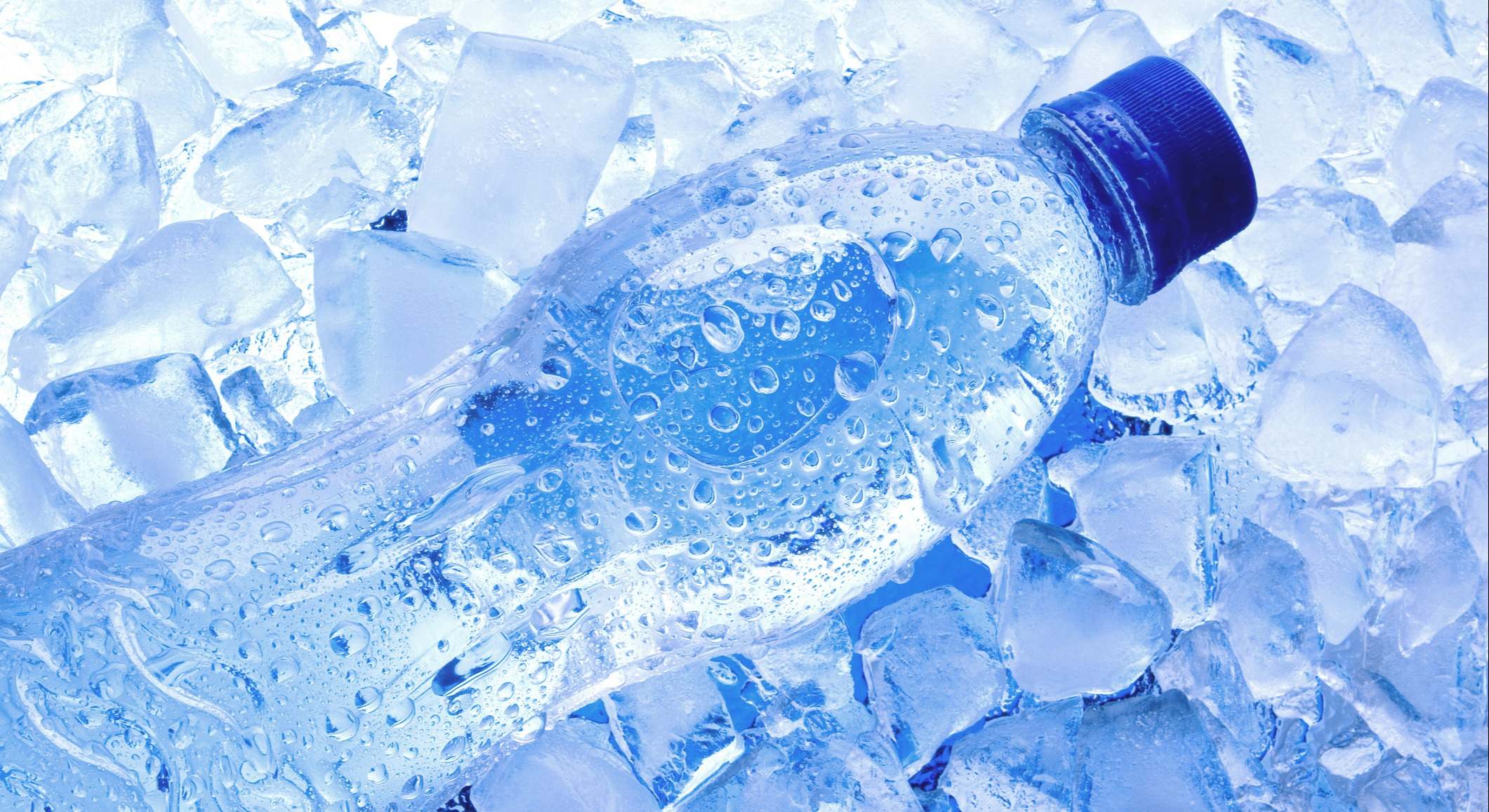 Botella con hielo