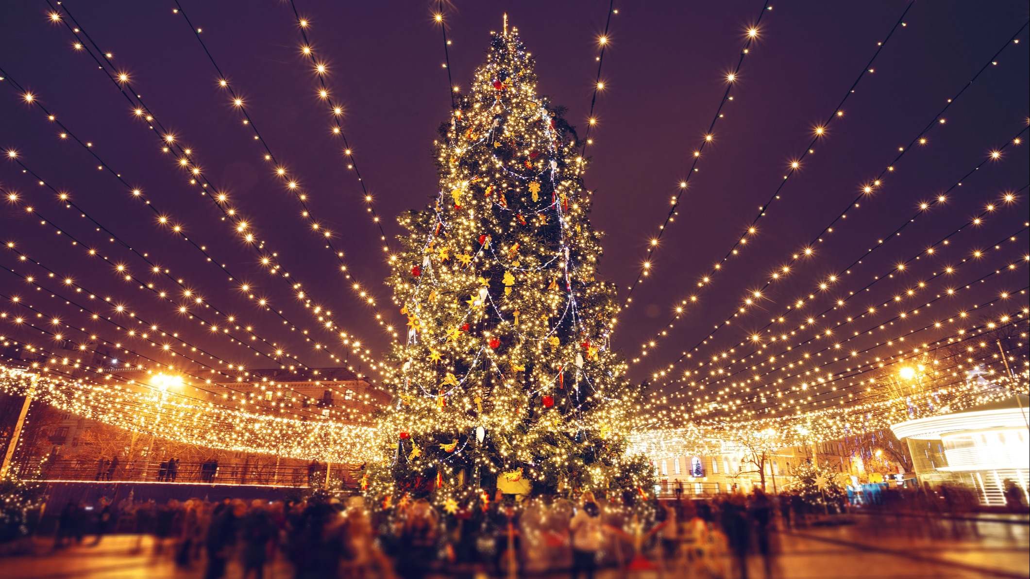 Seis pueblos compiten por la iluminación de Navidad de Ferrero Rocher
