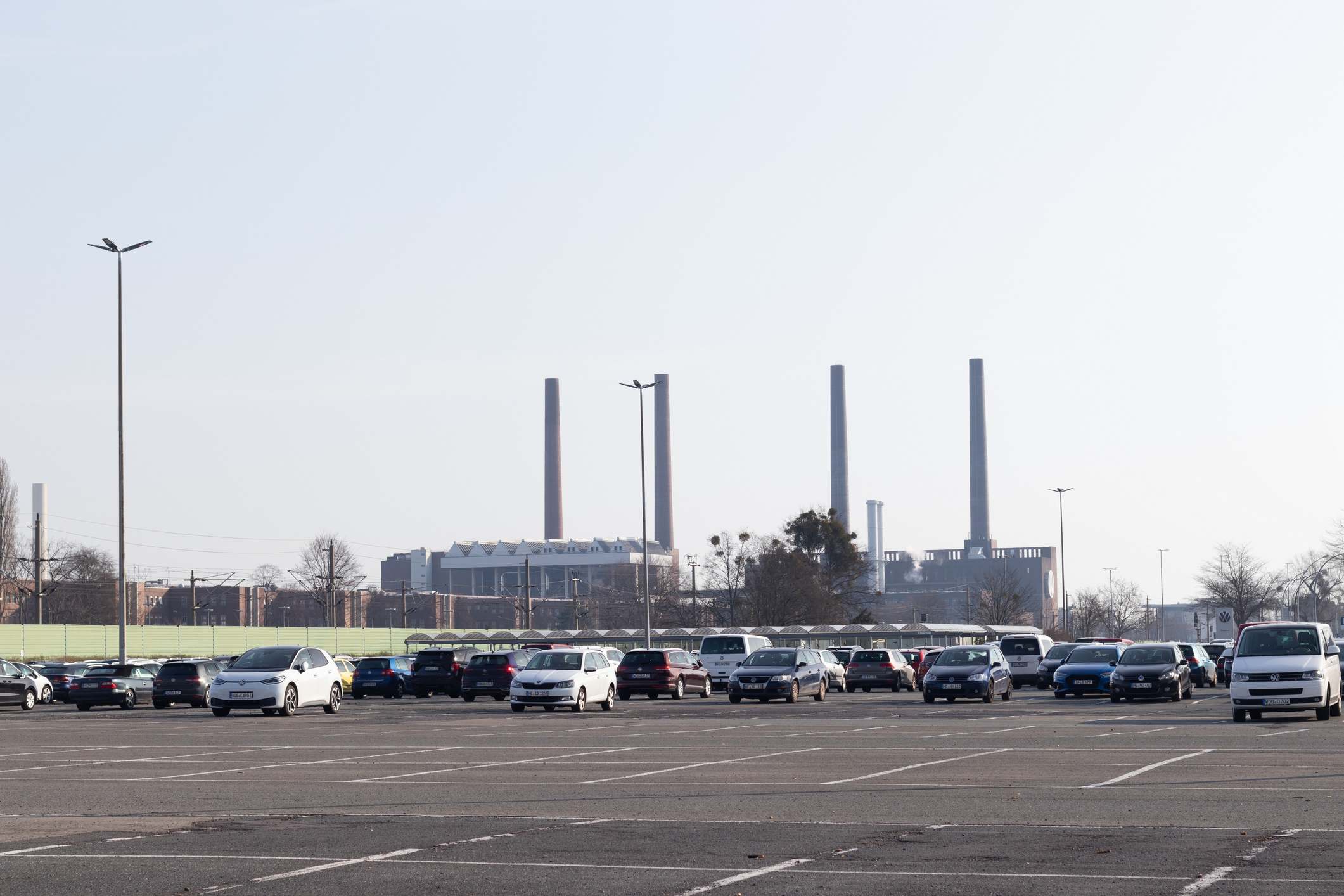 Planta de Wolfsburgo de Volkswagen en Alemania | iStock