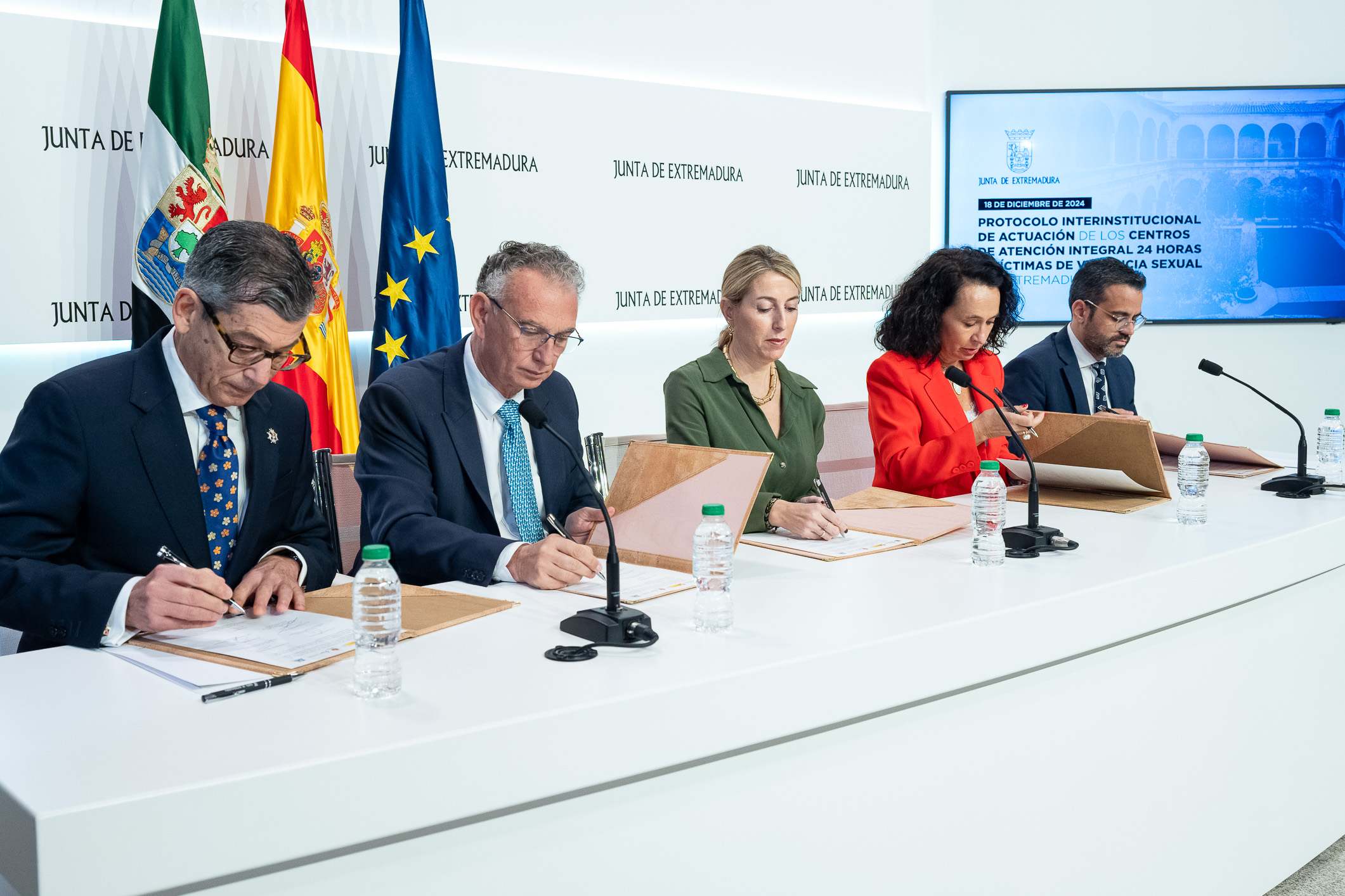 firma junta de extremadura