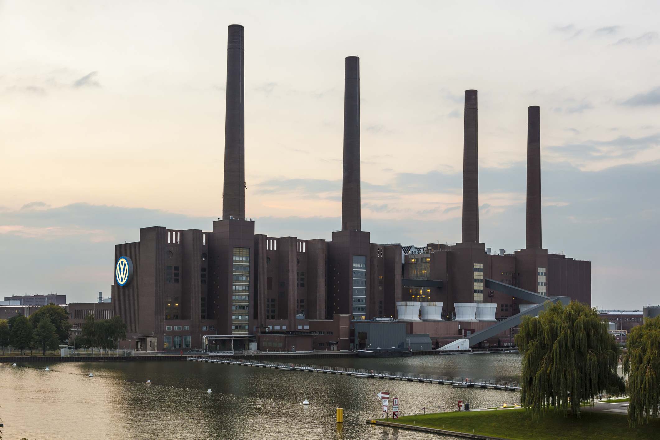 Fábrica de Volkswagen en Wolfsburgo, Alemania | iStock