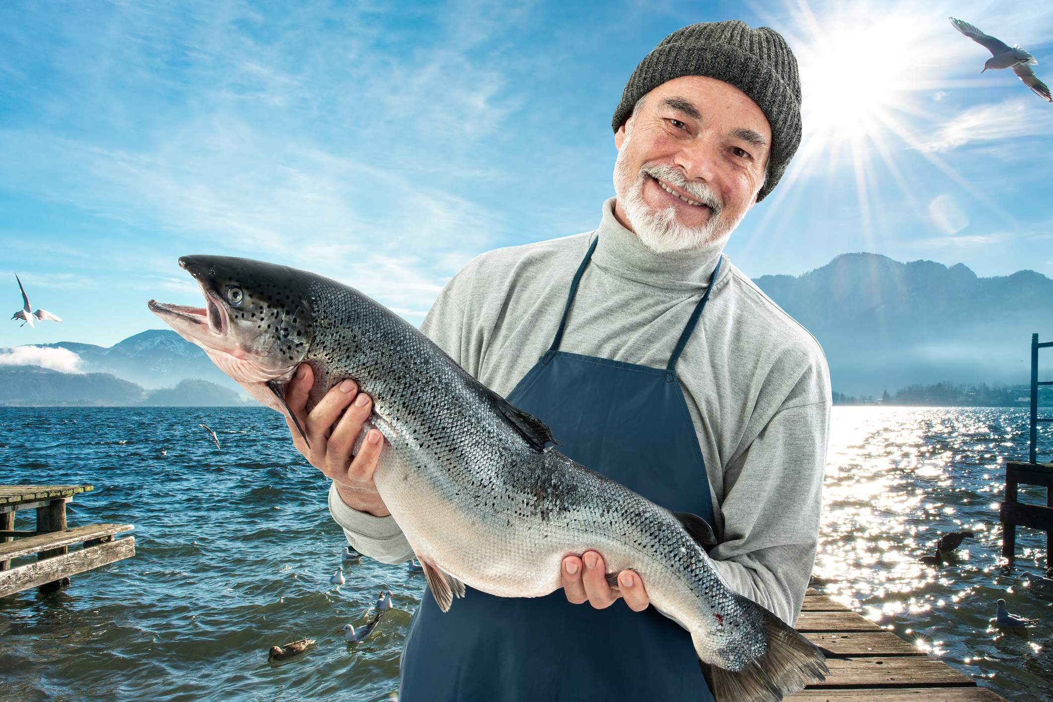 salmon-dreamstime-pescador.jpg