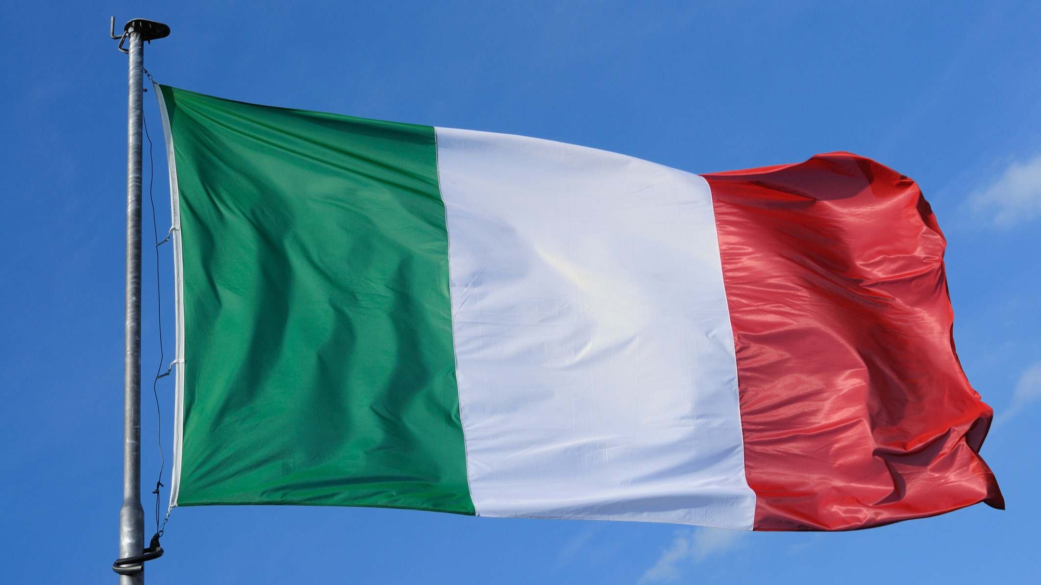 bandera-italia-meloni