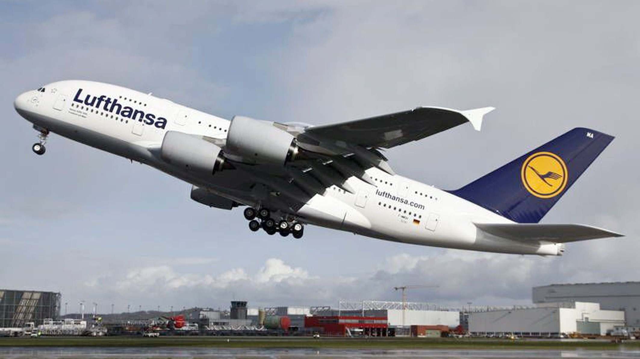 Un avión de Lufthansa.