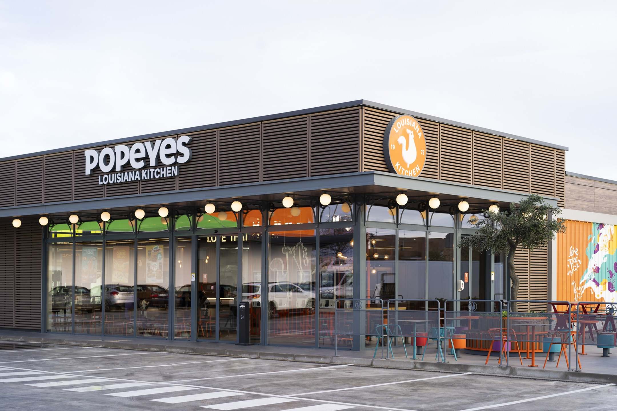 Restaurante en formato chalet de Popeyes.