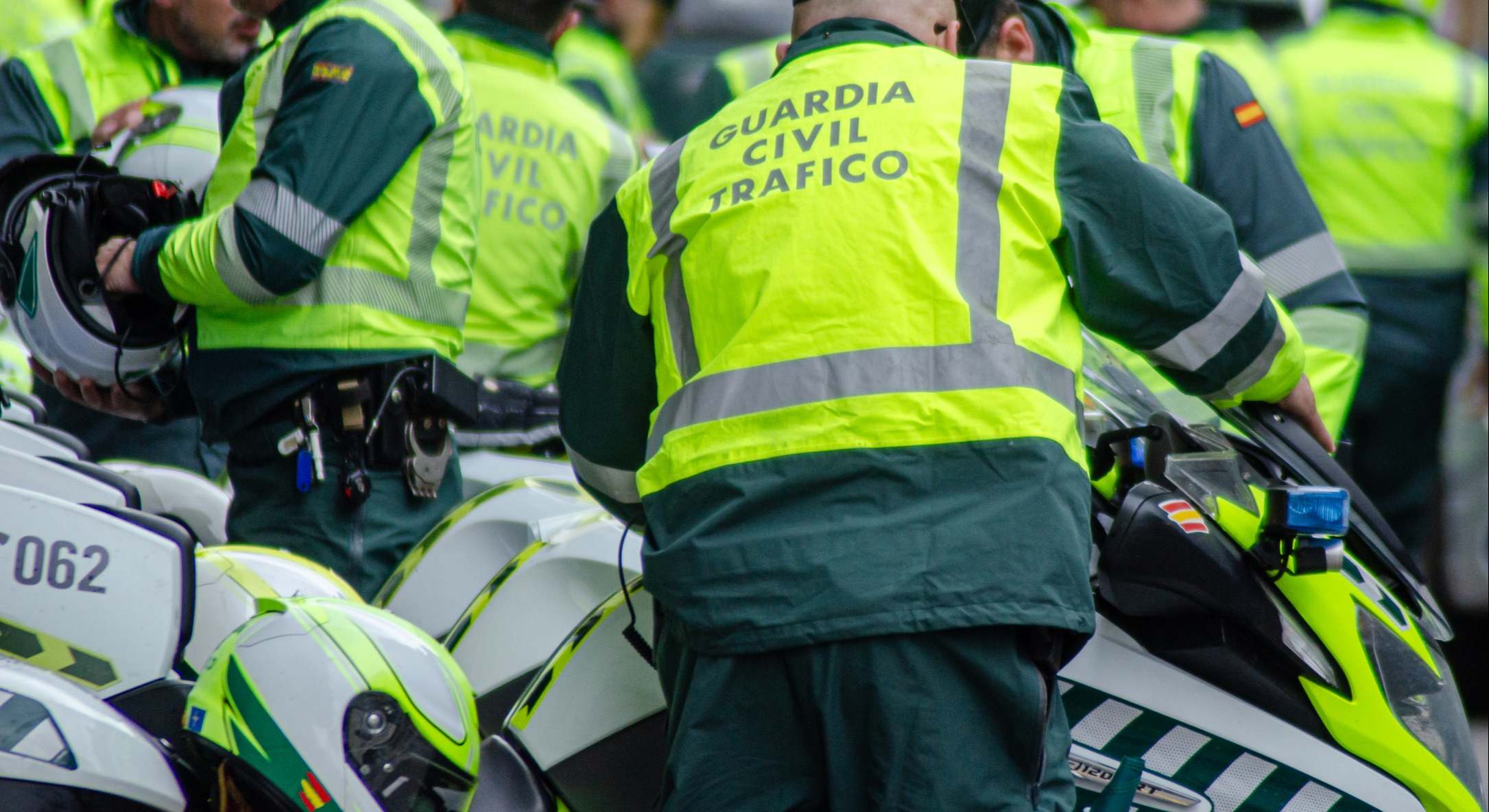 Agentes de la Guardia Civil de Tráfico