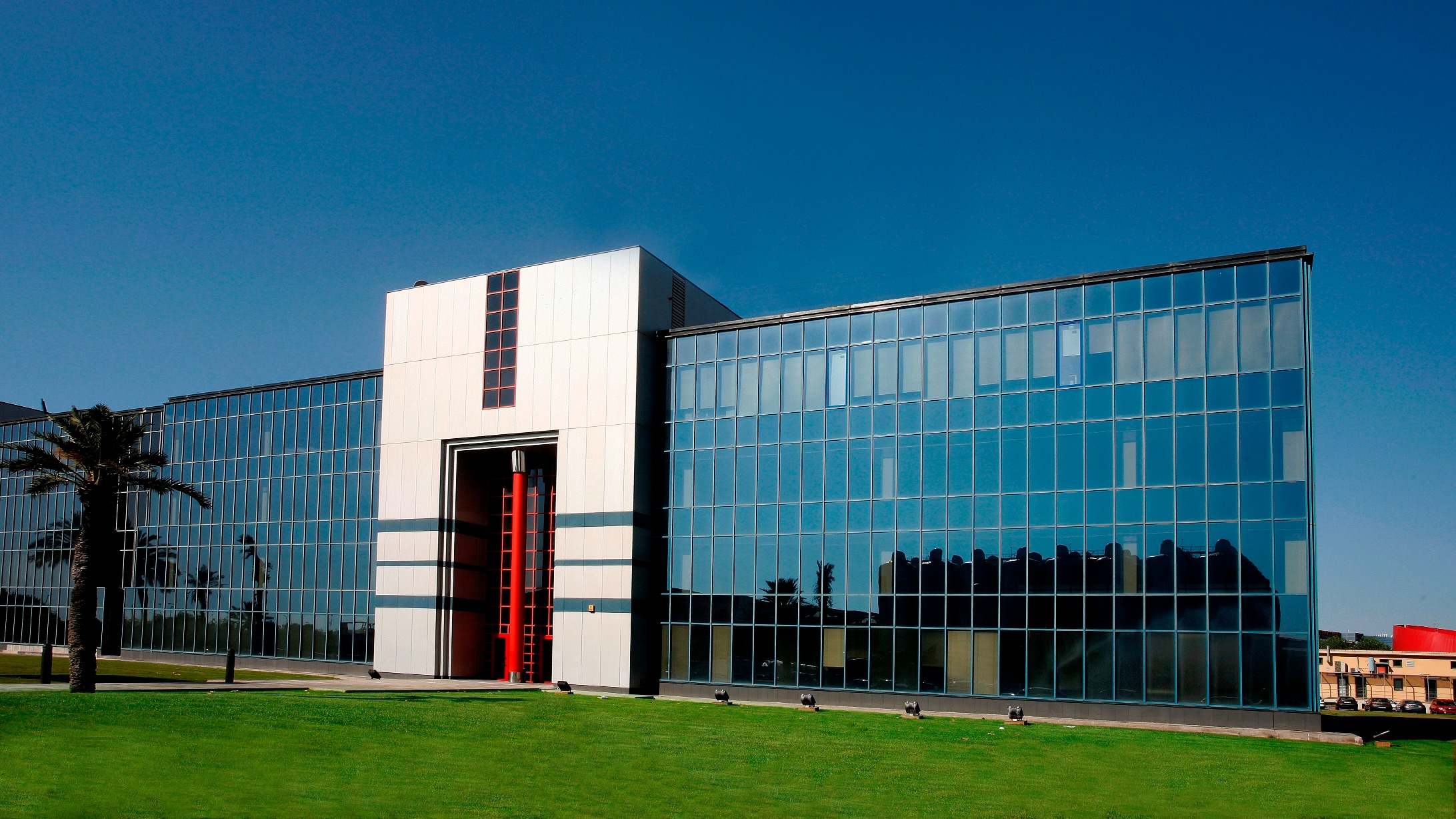 Edificio Inbisa Mas Blau en el Prat de Llobregat en Barcelona