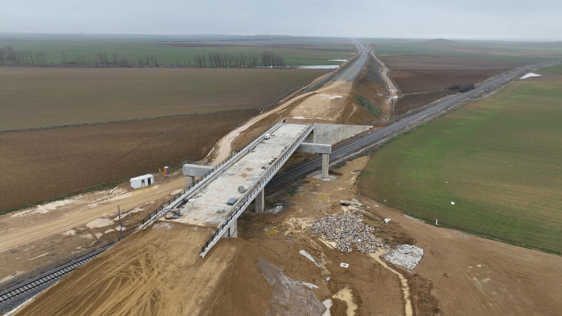 LAV Palencia-Cantabria en construcción. / Adif