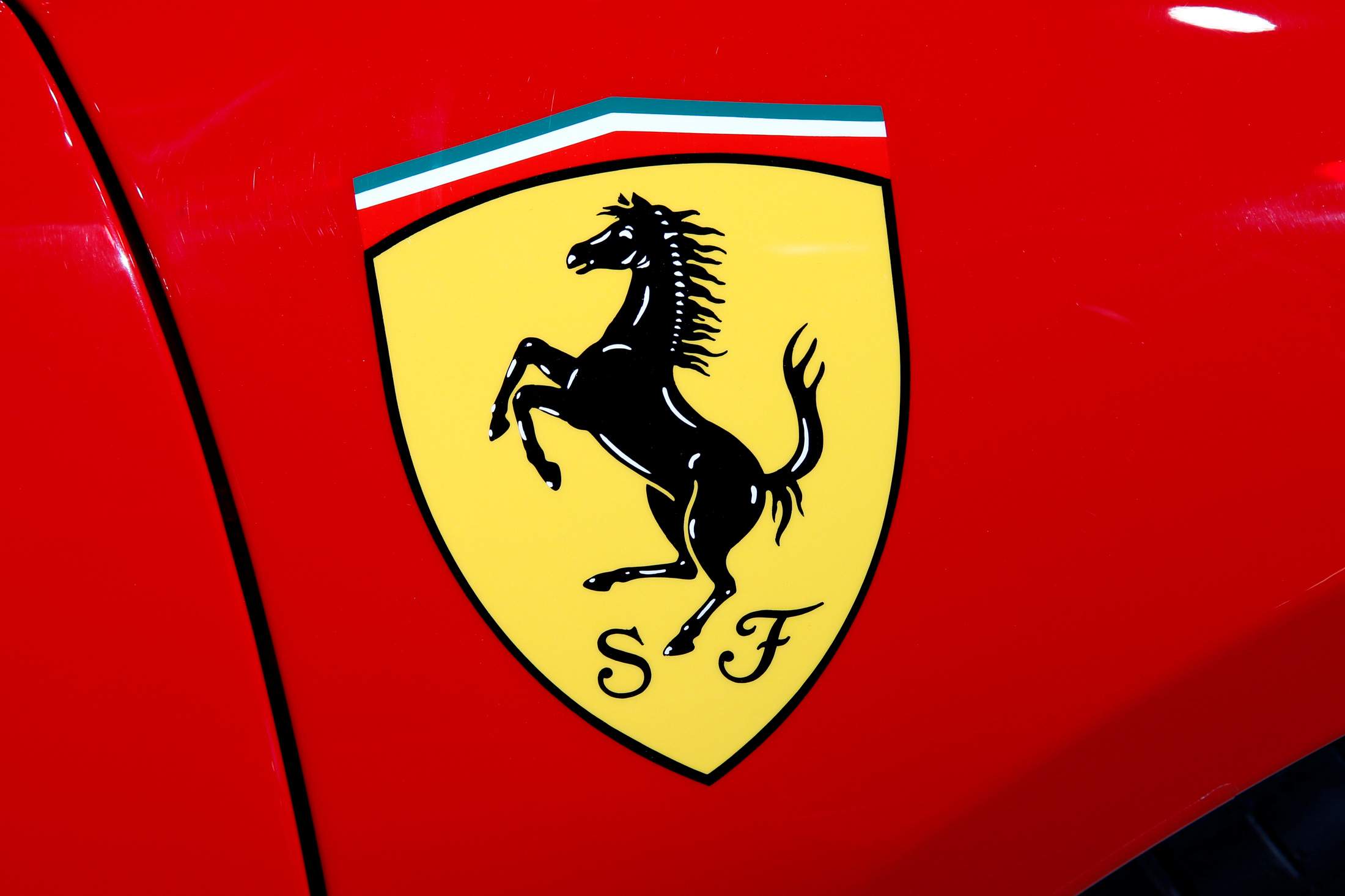 ferrari.jpg