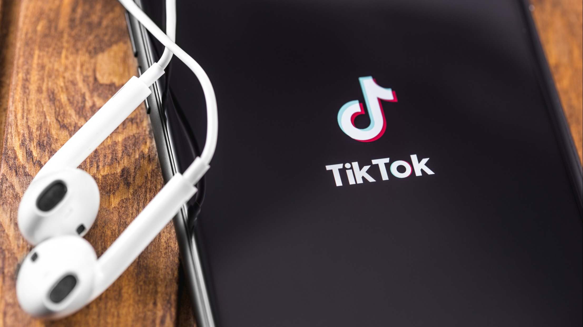 Por qué no escucharás la música de Alejandro Sanz o Aitana en TikTok a partir de ahora