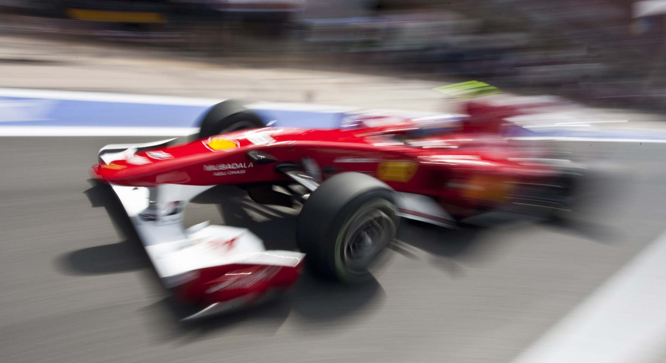 dreamstime_ferrari.jpg