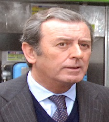 javierbenjumeaint.jpg