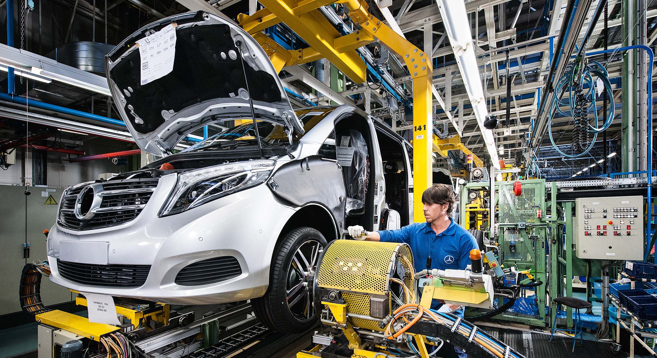 Línea de montaje de Mercedes-Benz en la planta de Vitoria