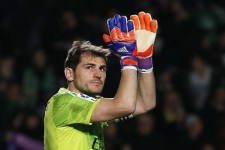 Casillas-aplaude-2015.jpg