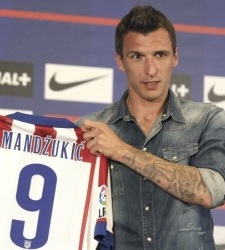 presentacion-mandzukic-efe.jpg